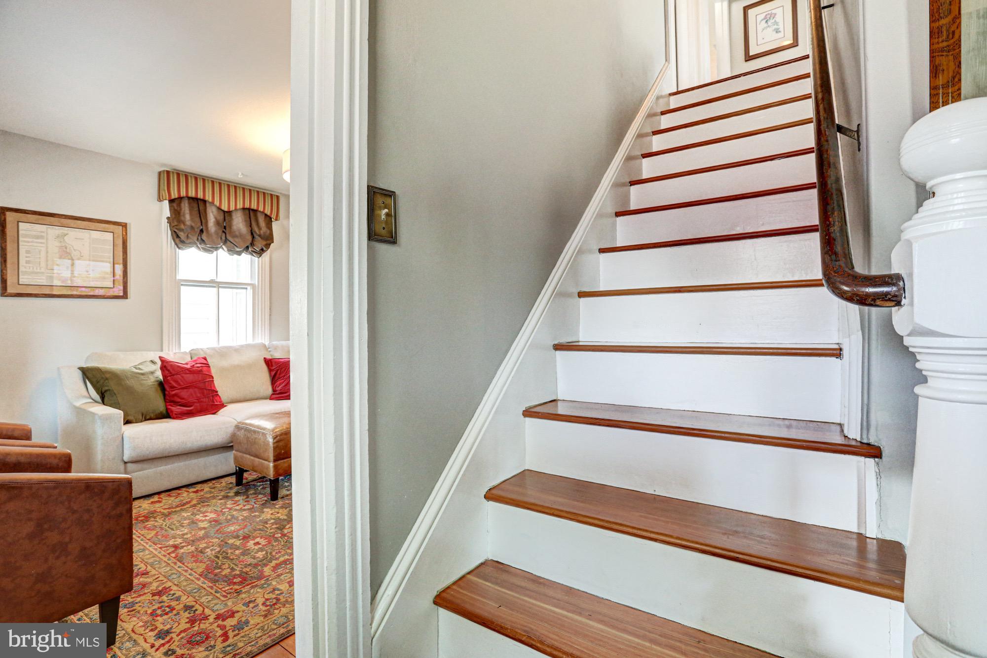 REDDING ESTATES - Residential