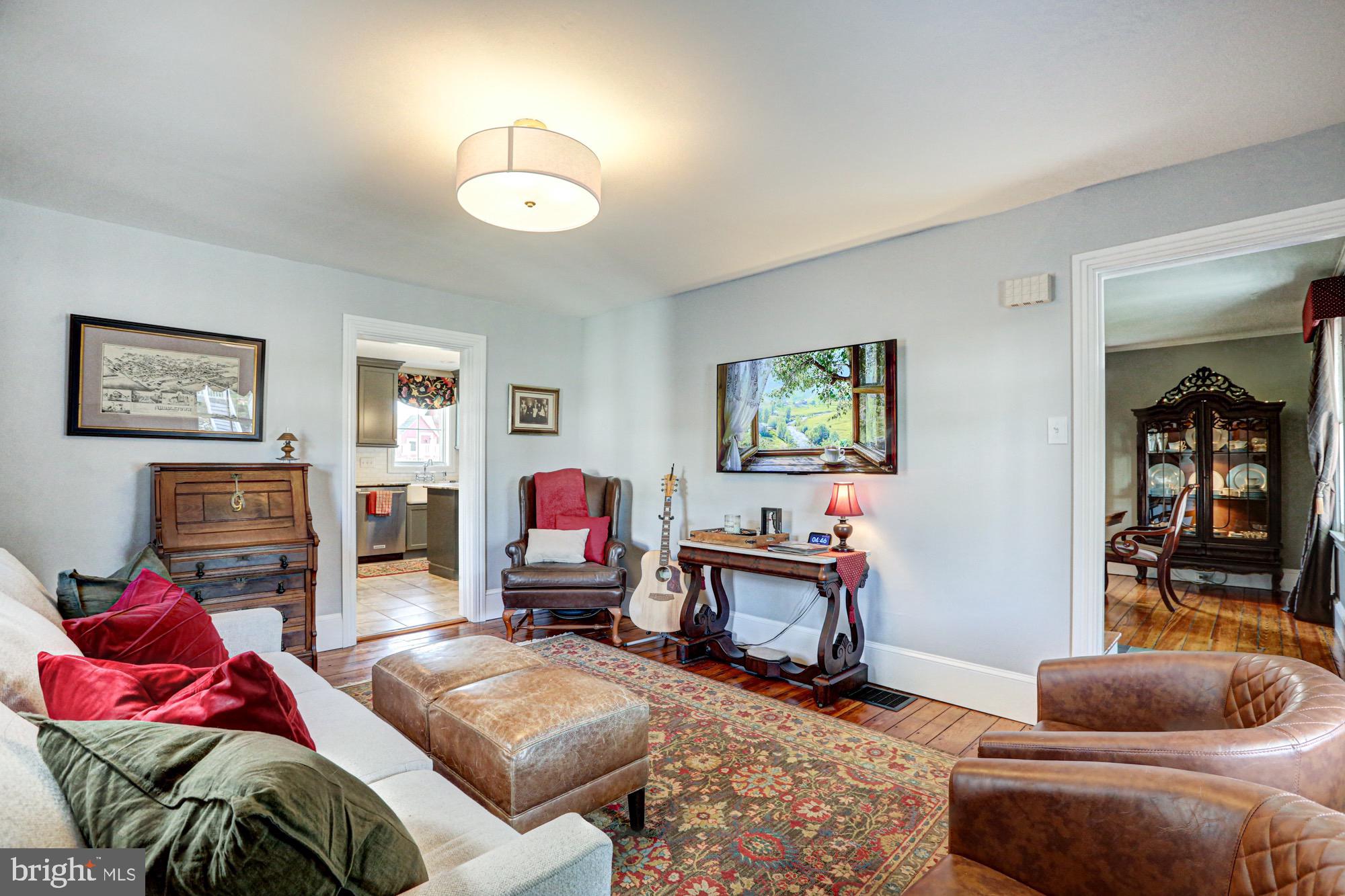 REDDING ESTATES - Residential