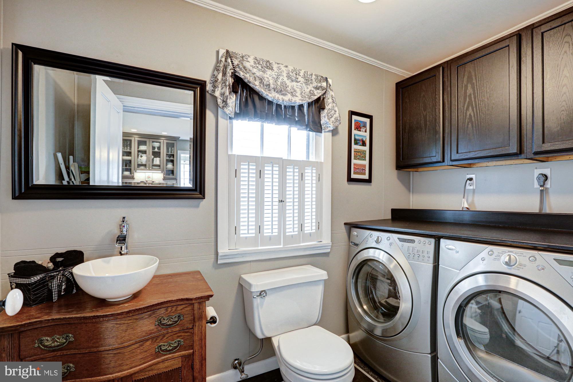 REDDING ESTATES - Residential