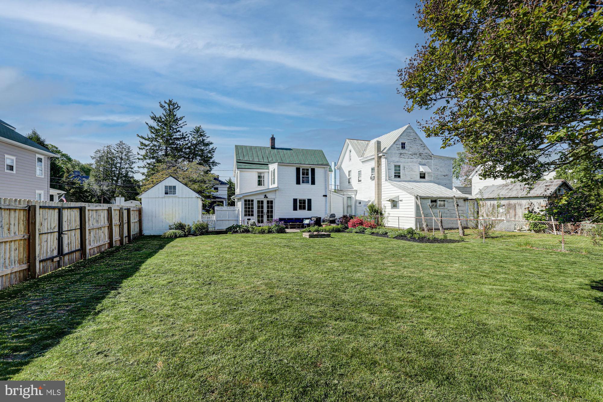 REDDING ESTATES - Residential