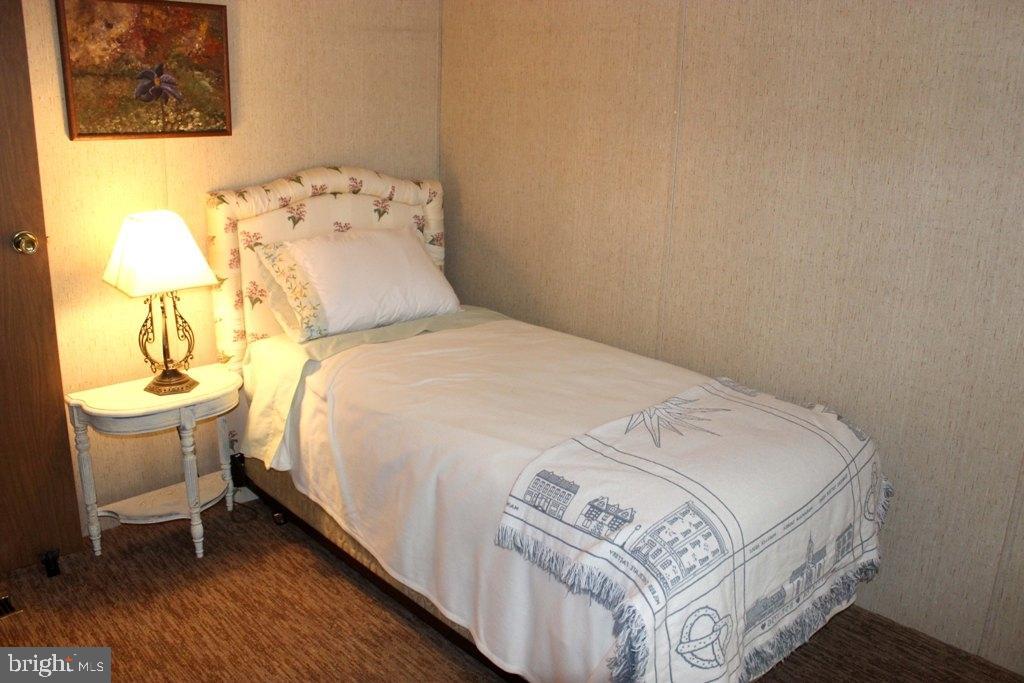 WINCHESTER MEADOWS - Residential