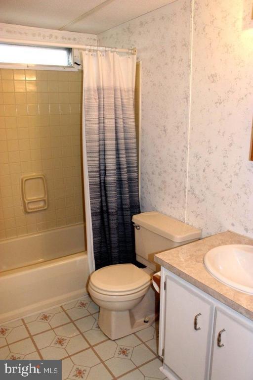 WINCHESTER MEADOWS - Residential