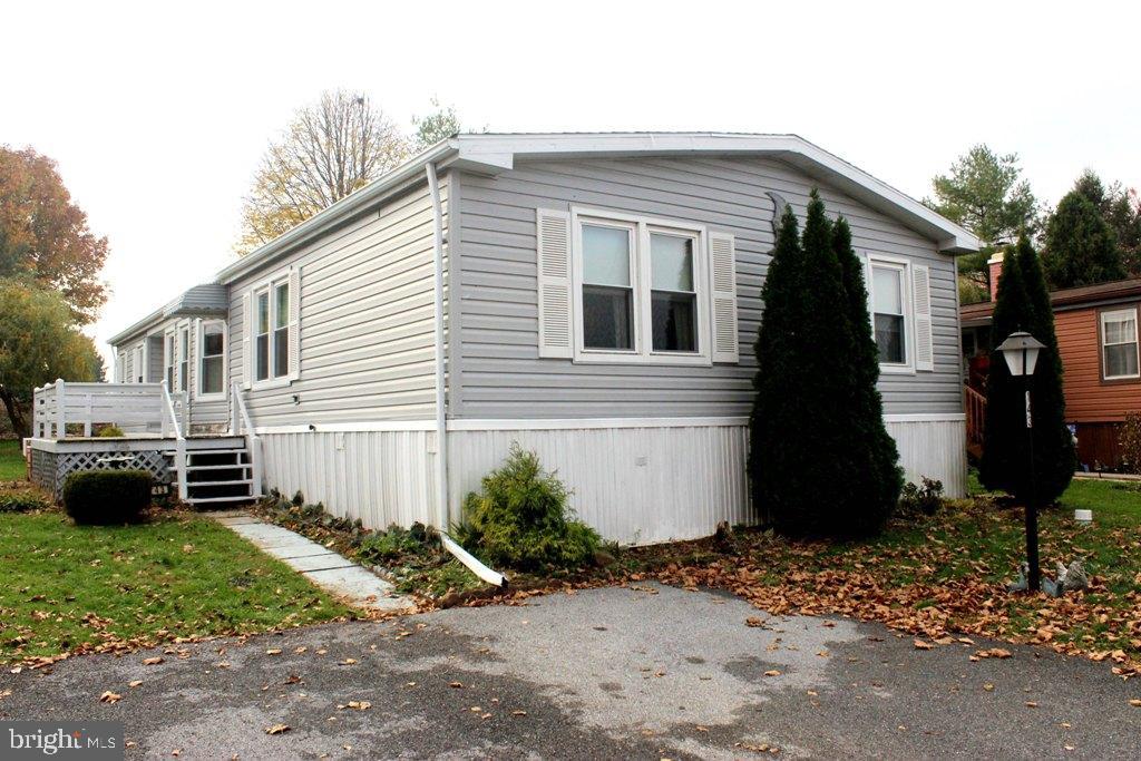 WINCHESTER MEADOWS - Residential