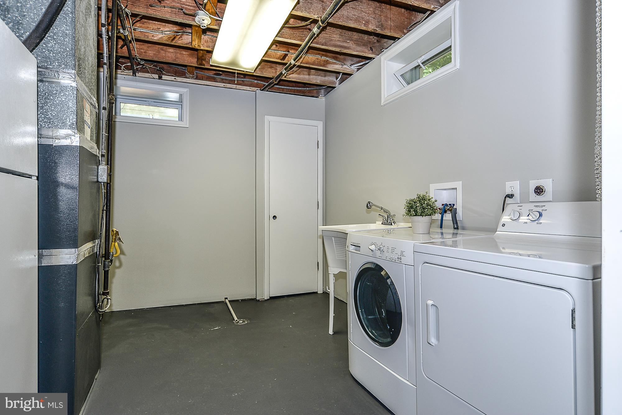 VIRGINIA HILLS - Residential