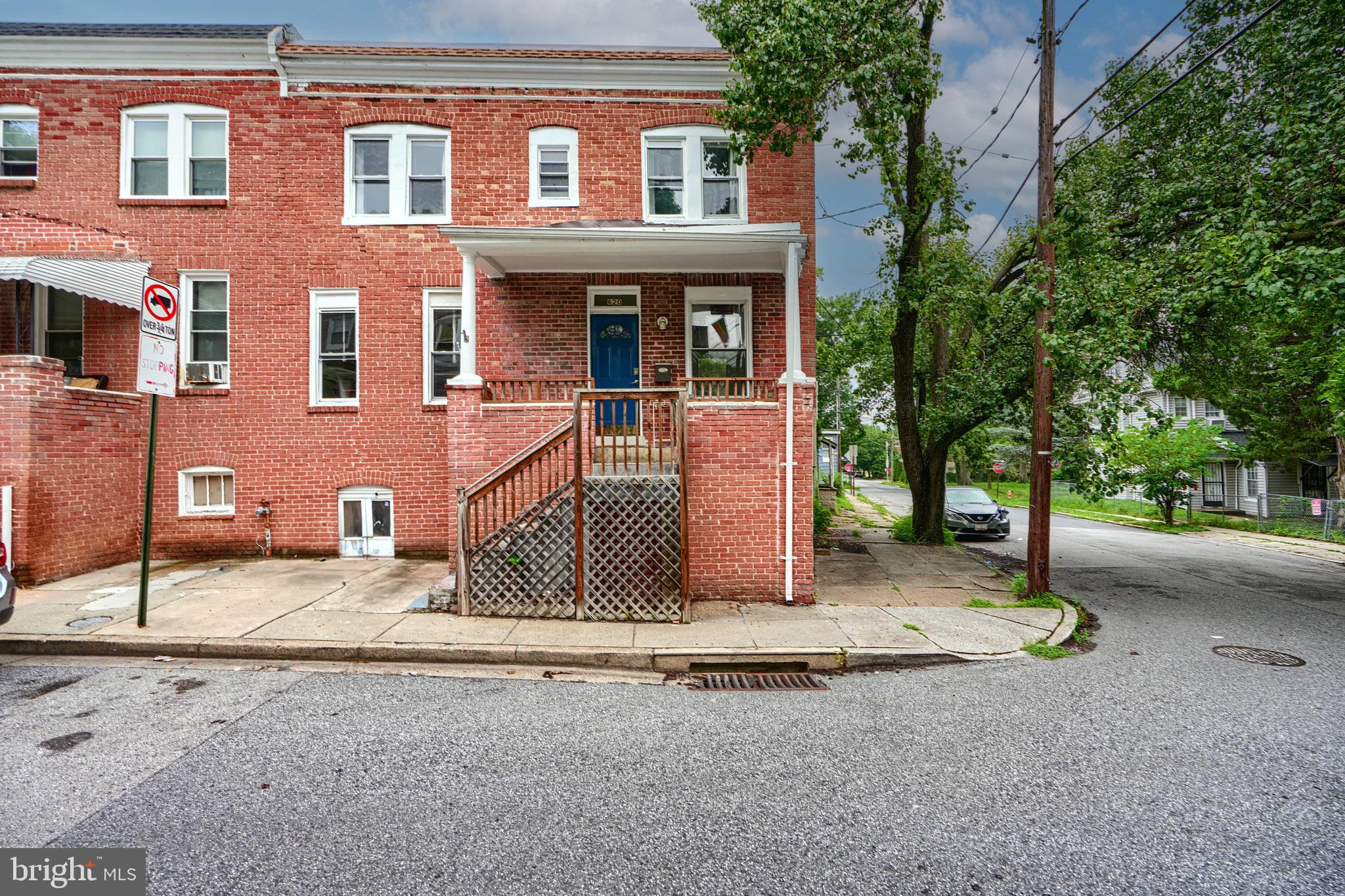 Beautiful duplex home! Private back porch and courtyard! Large kitchen with dinning area! This three bed 1 bath has lots of natural sunlight! Close to local stores, grocery supermarkets, close to Hopkins! Property is professionally managed! Schedule your showings today!