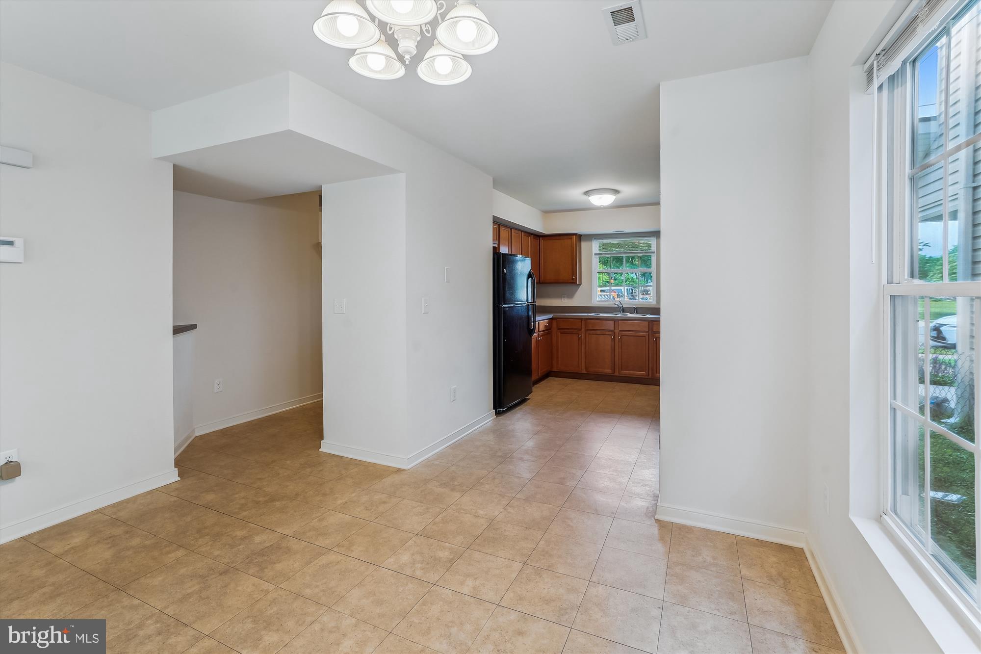 MAYFIELD - Residential Lease