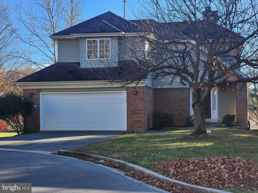 Beautiful single house located No outlet street.  Quiet and Safe.  Attached 2 car garages.  5 Beds w/ 3full baths plus 1half bath, Very bright house through out!  Recessed lighting, The entire house was new painted and new carpets installed. Custom bar in the basement with 2 beds and 1 full bath. Huge deck overlooks green view, tennis court. You will love it.