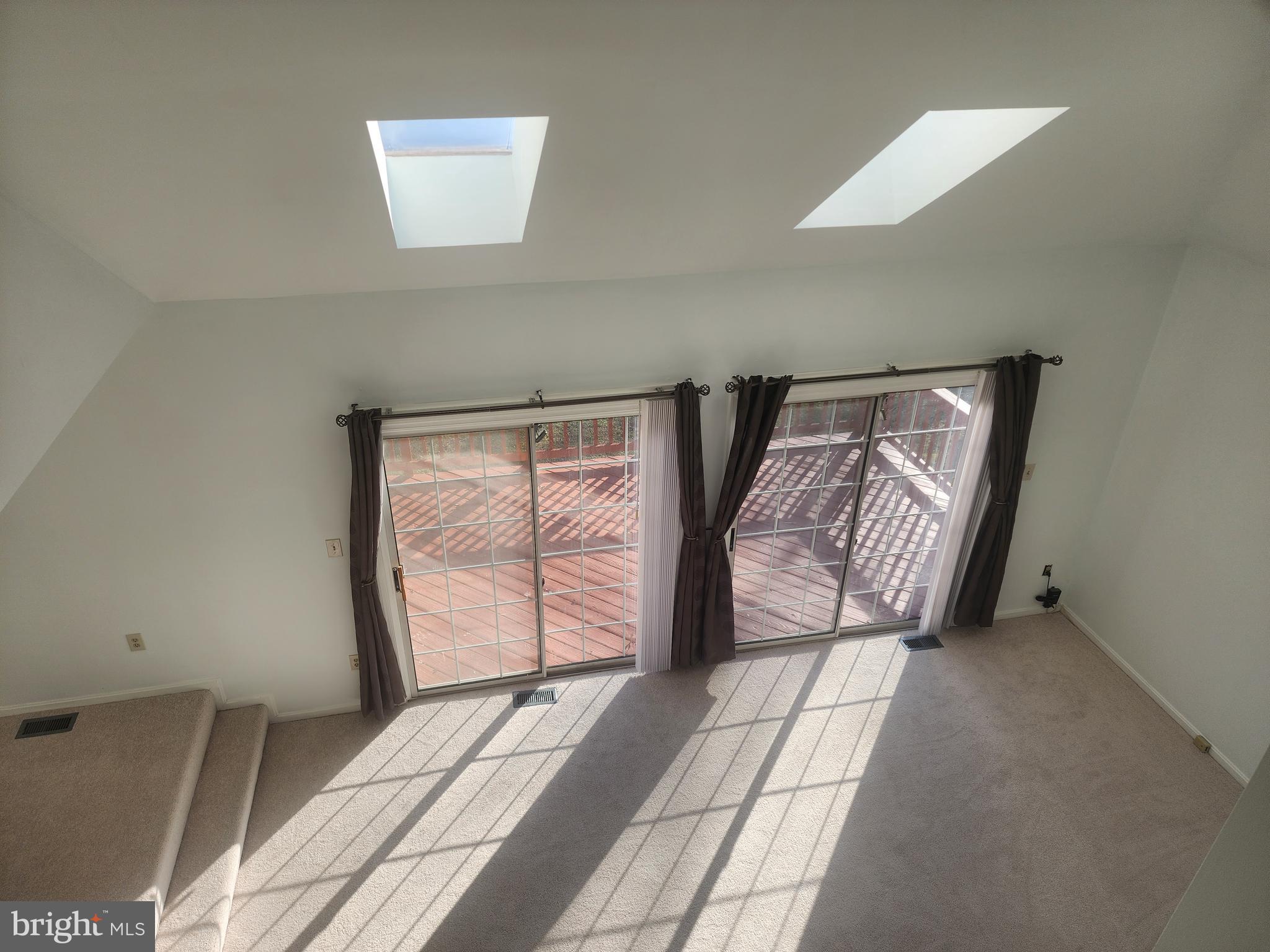 POTOMAC RIDGE - Residential Lease