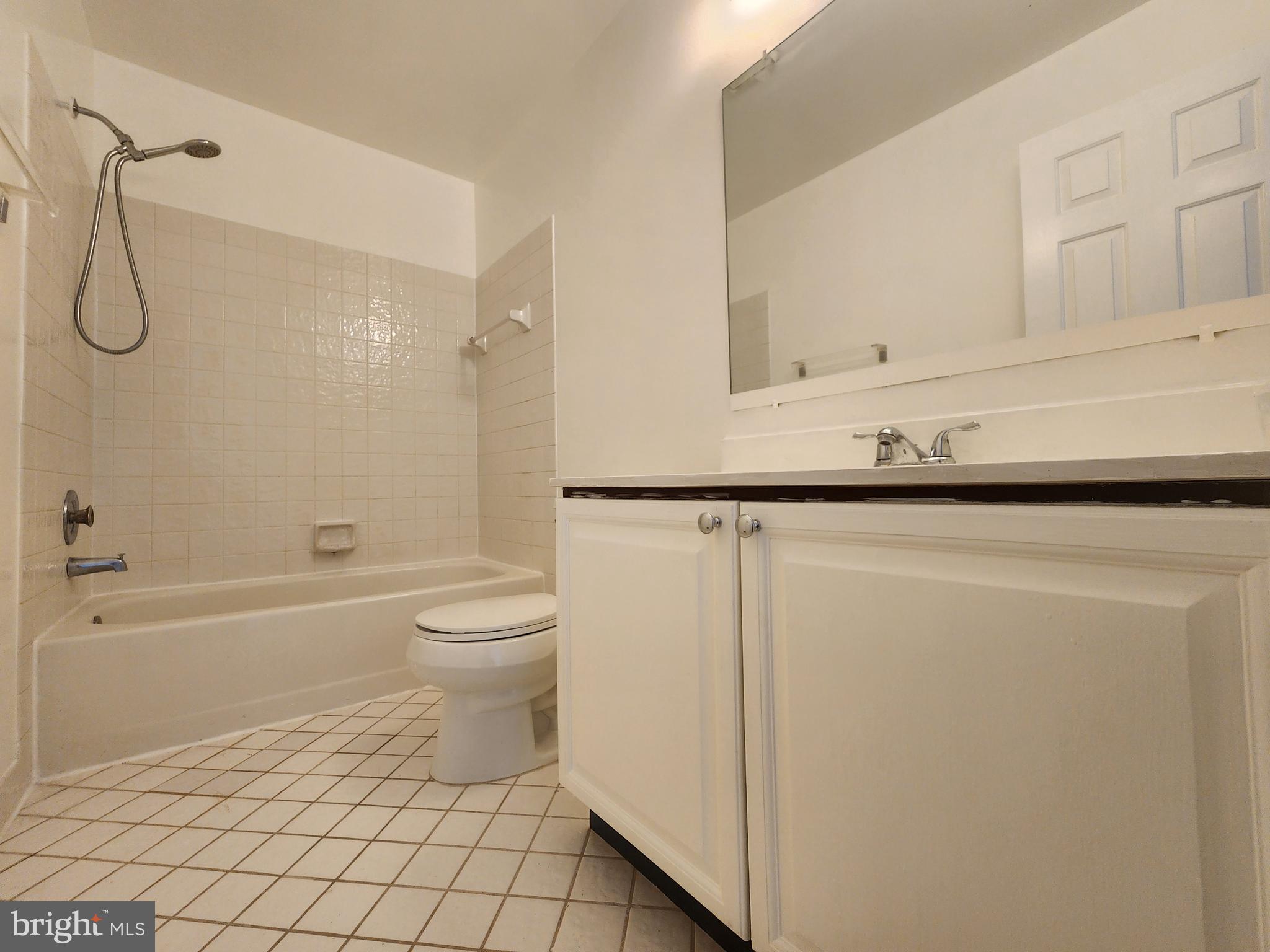 POTOMAC RIDGE - Residential Lease