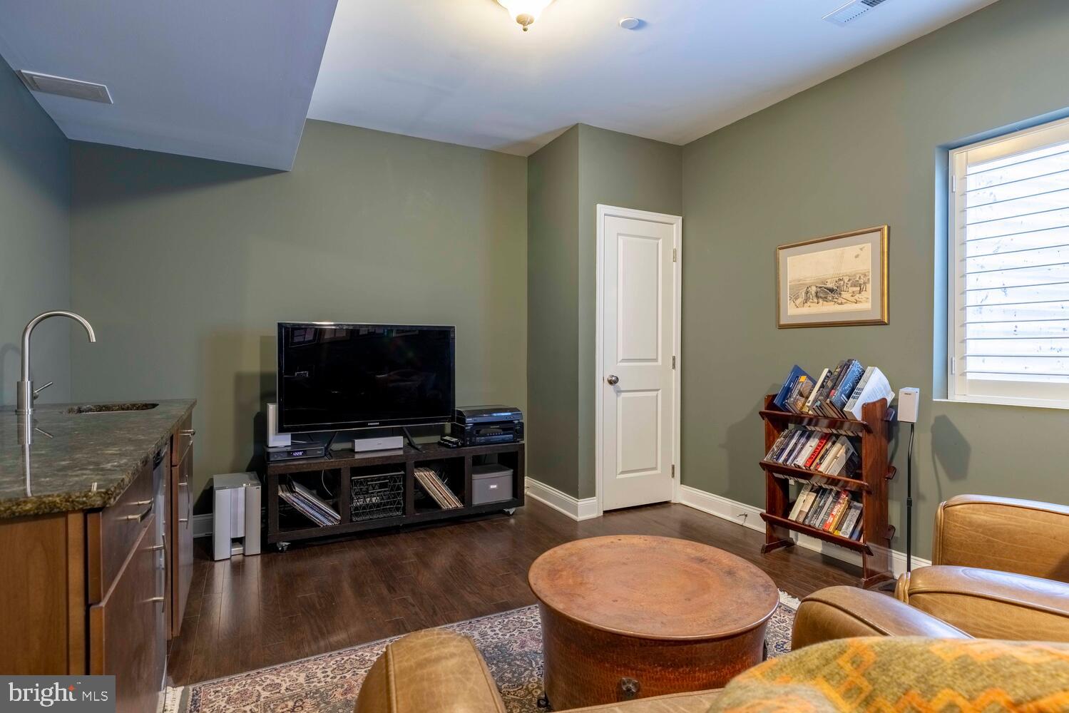 RAVENSCLIFF - Residential