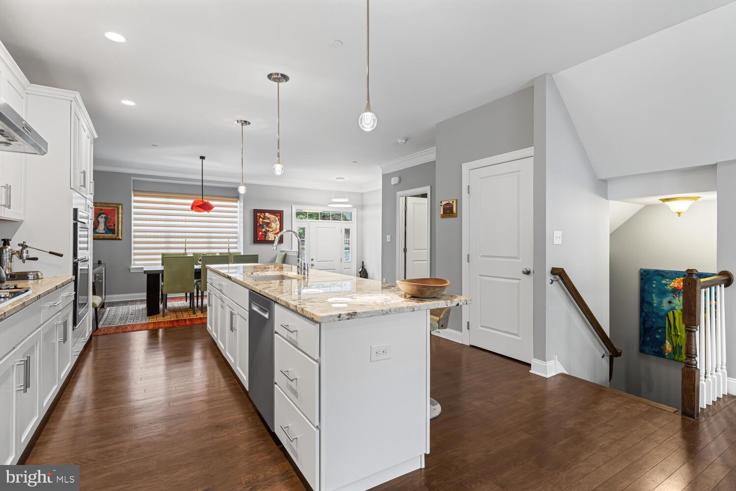 RAVENSCLIFF - Residential