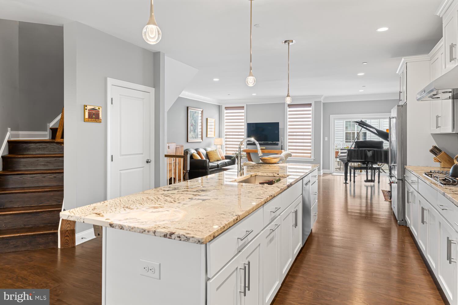 RAVENSCLIFF - Residential