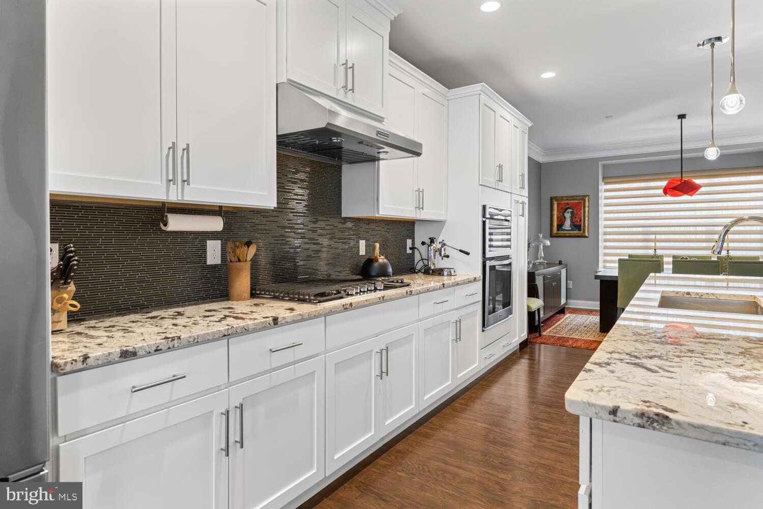 RAVENSCLIFF - Residential