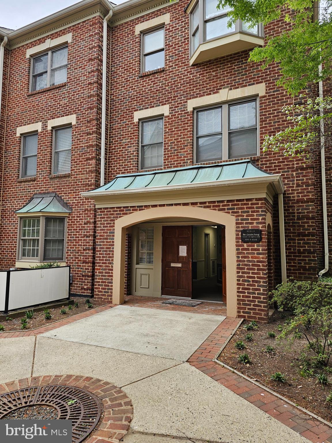 4200 EVERGREEN LANE 311
