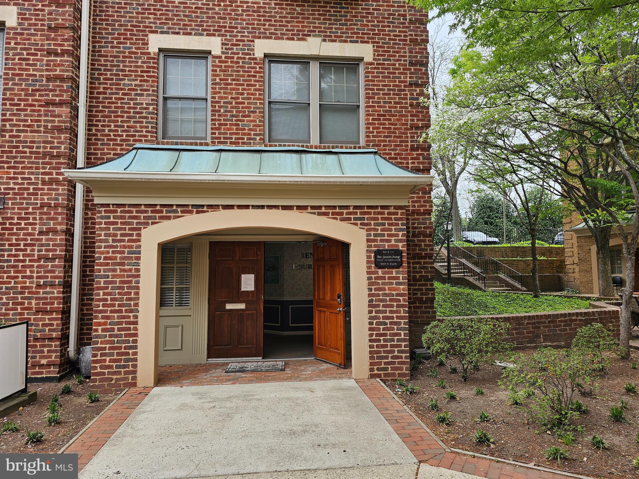 4200 EVERGREEN LANE 311