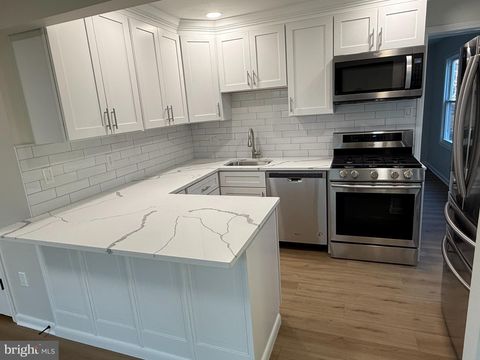 6214 GARRETSON STREET BURKE VA 22015