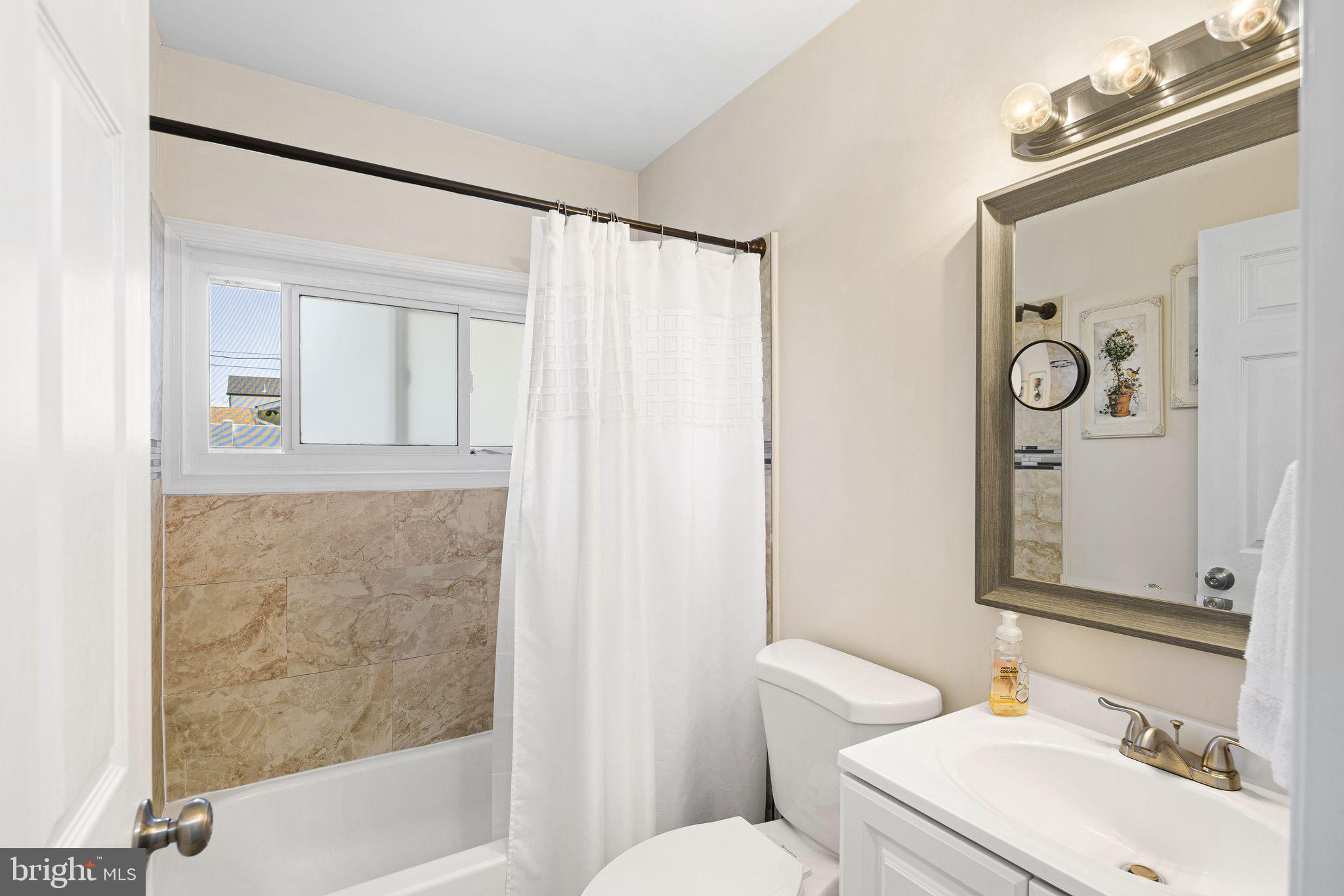 LEVITTOWN - Residential
