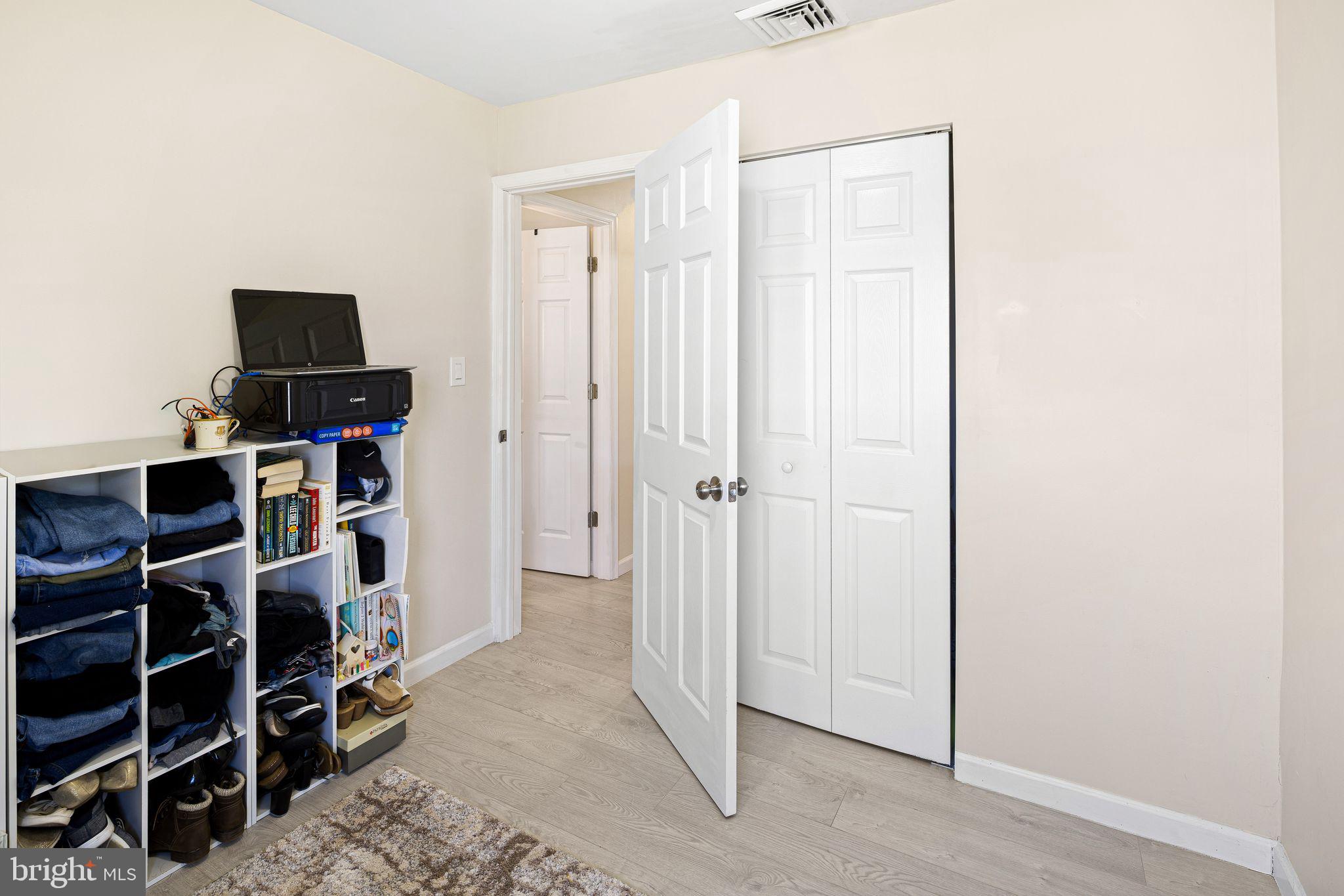 LEVITTOWN - Residential