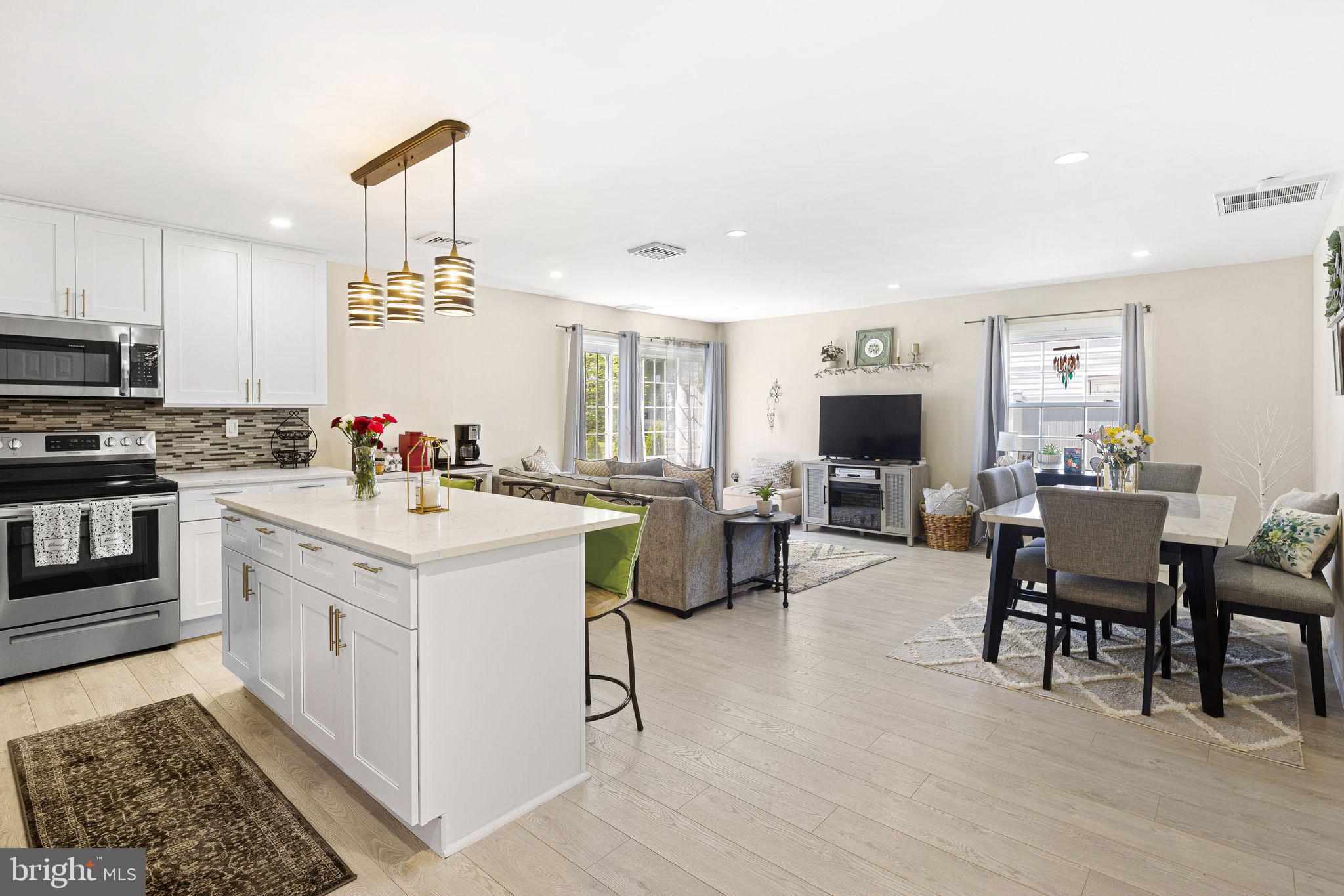 LEVITTOWN - Residential