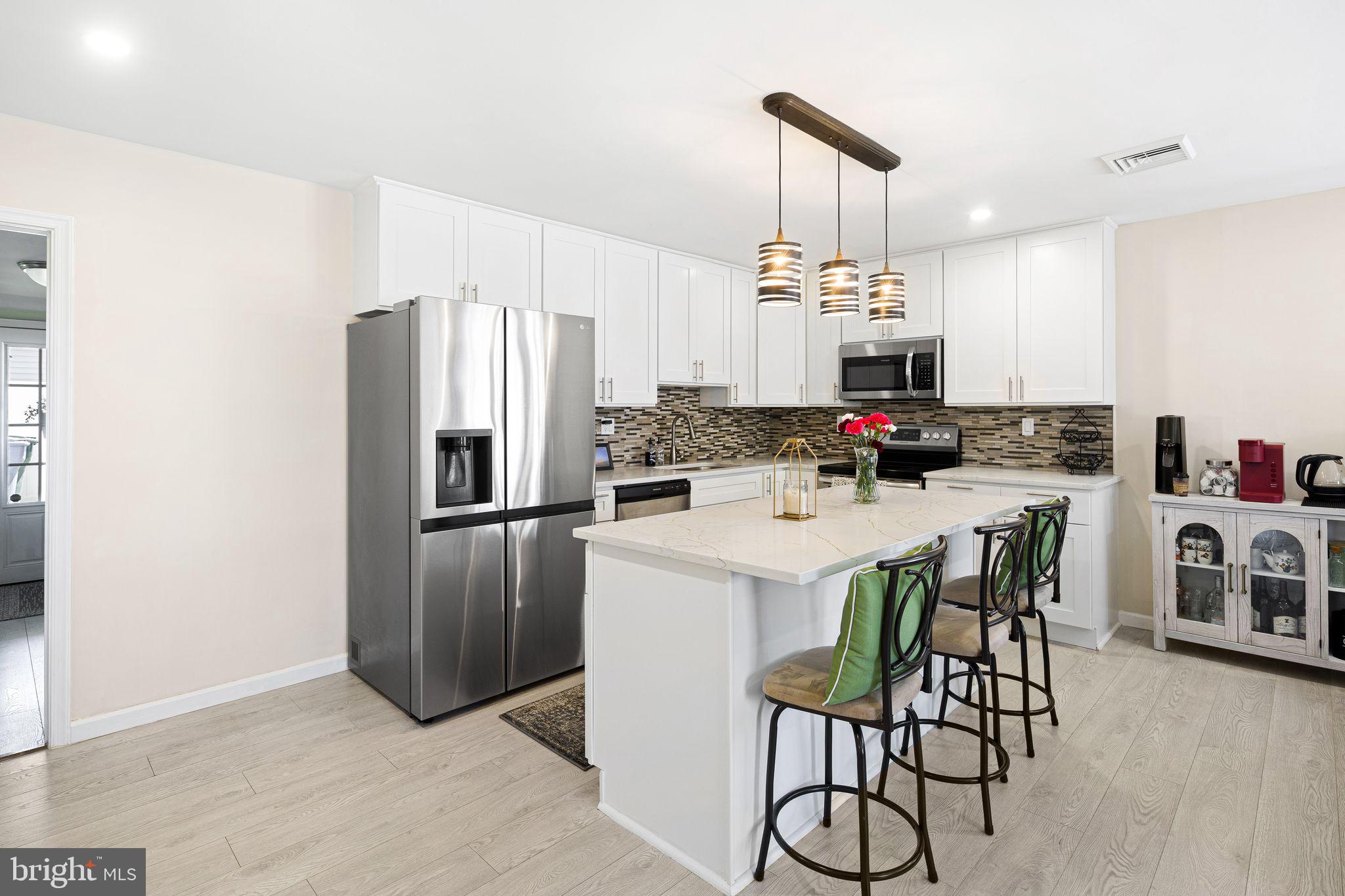 LEVITTOWN - Residential