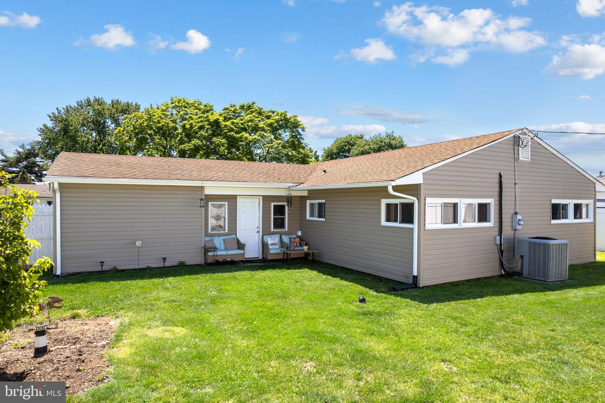 LEVITTOWN - Residential