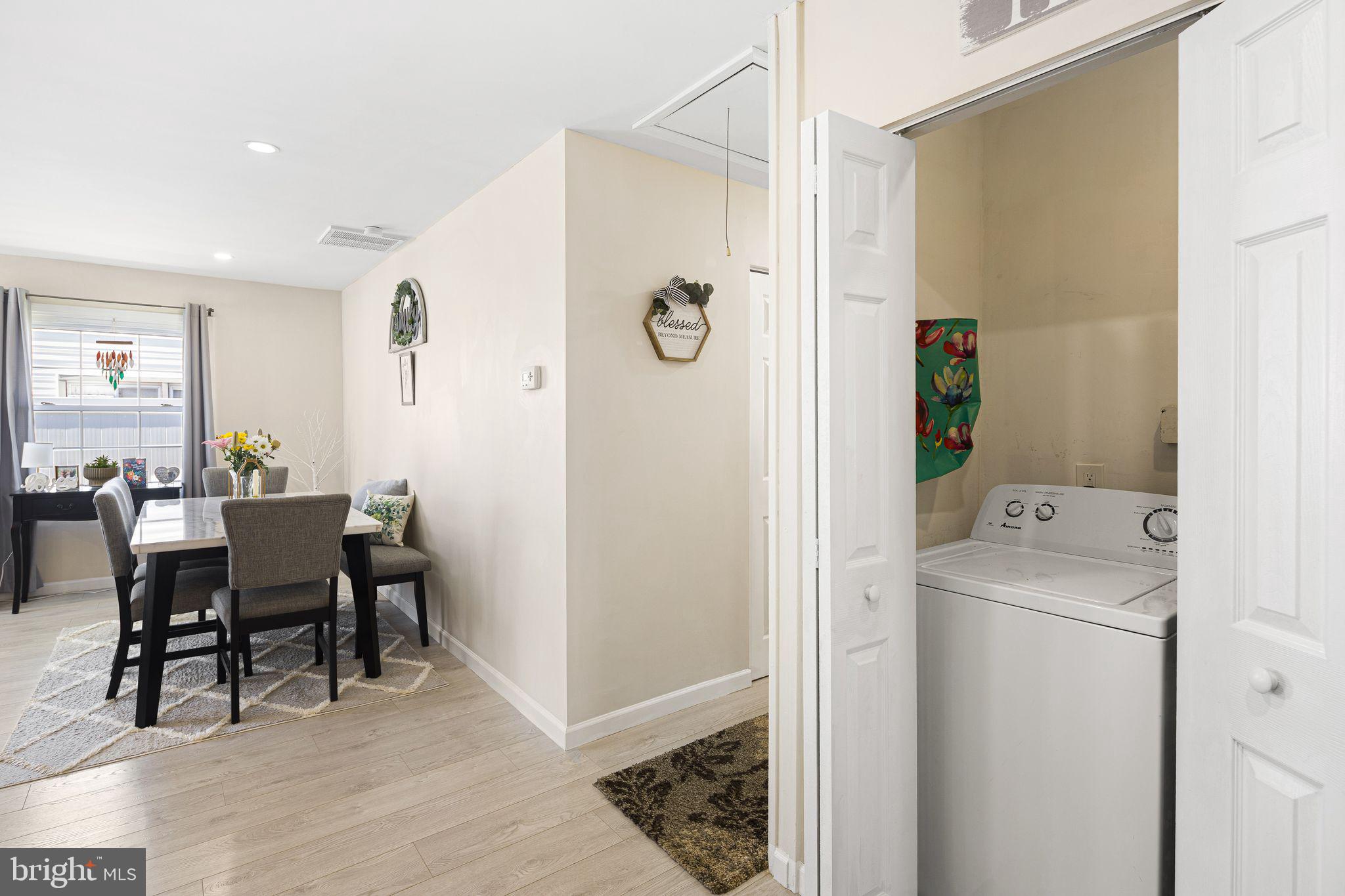 LEVITTOWN - Residential