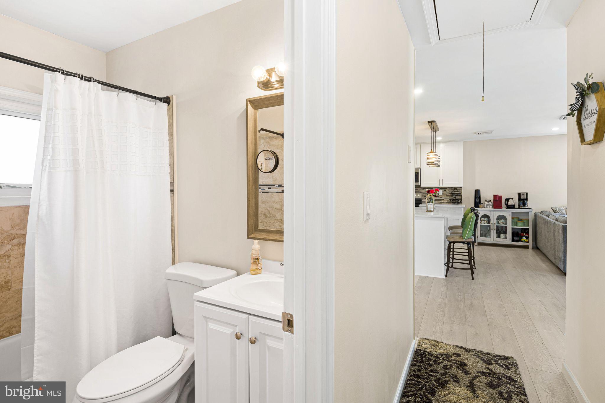 LEVITTOWN - Residential