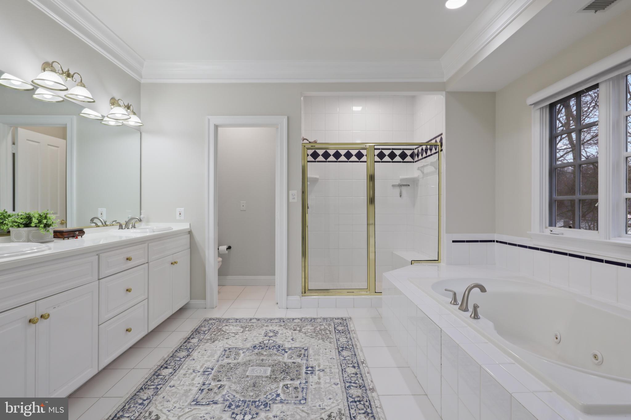 OAKWOOD - Residential