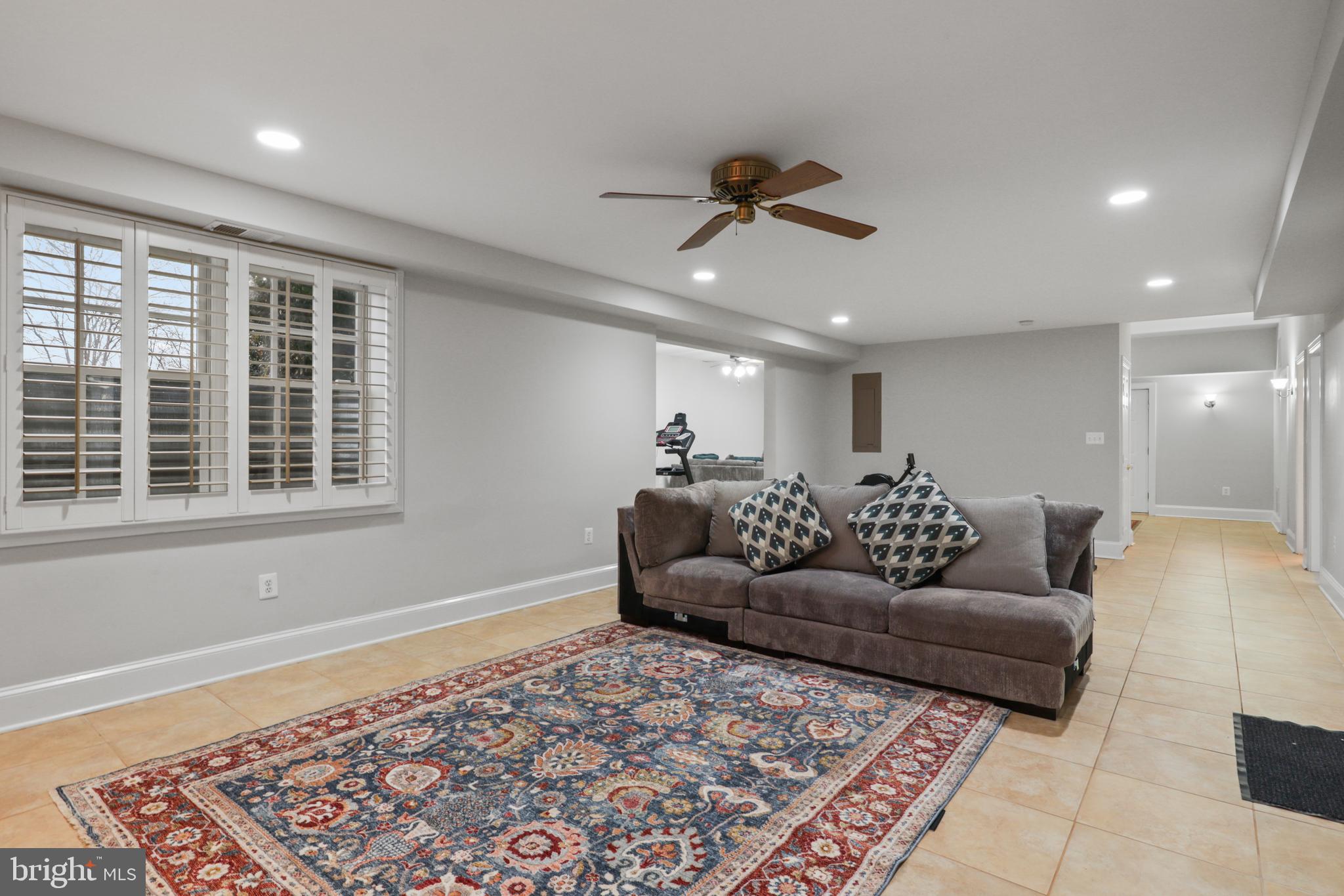 OAKWOOD - Residential