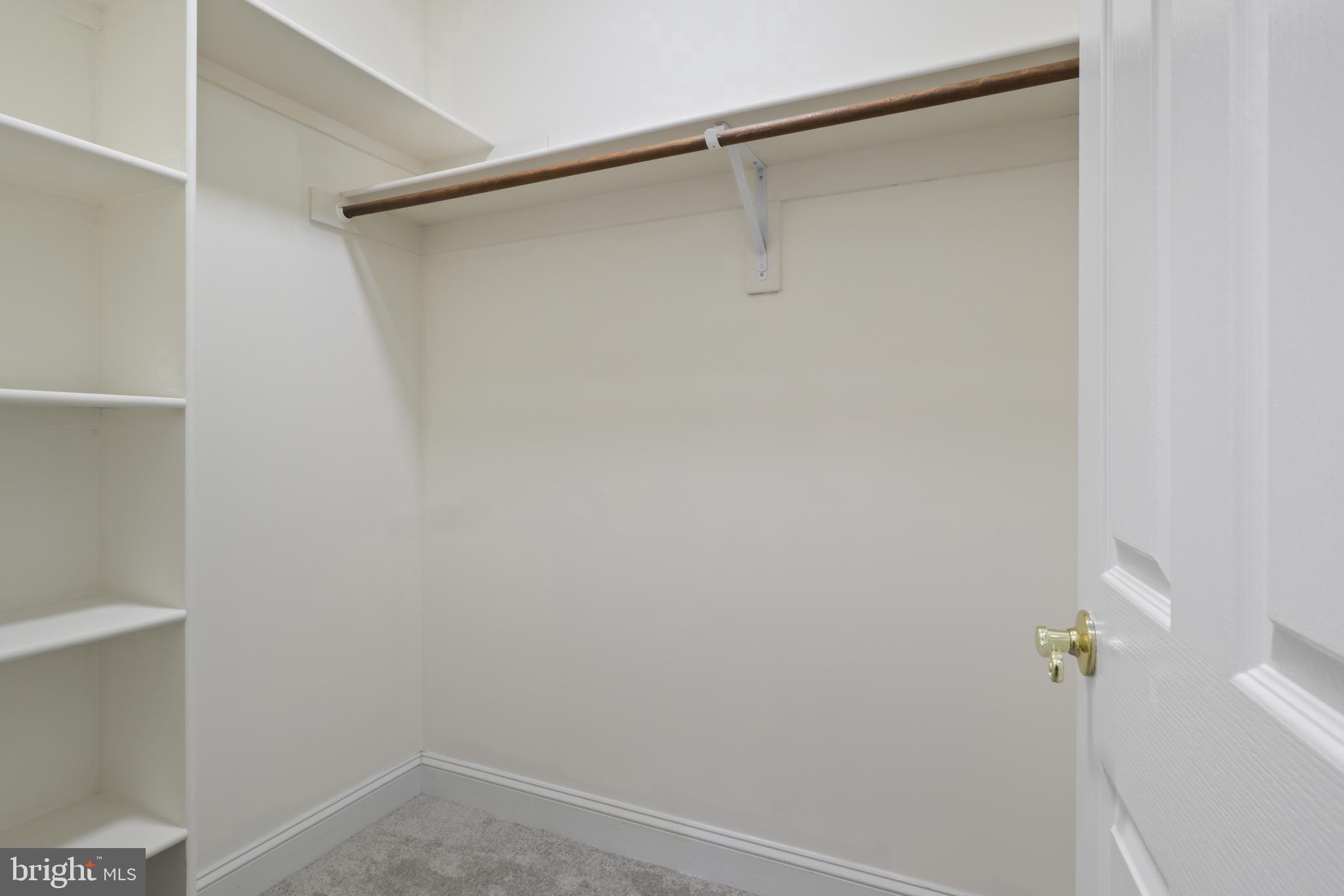 OAKWOOD - Residential