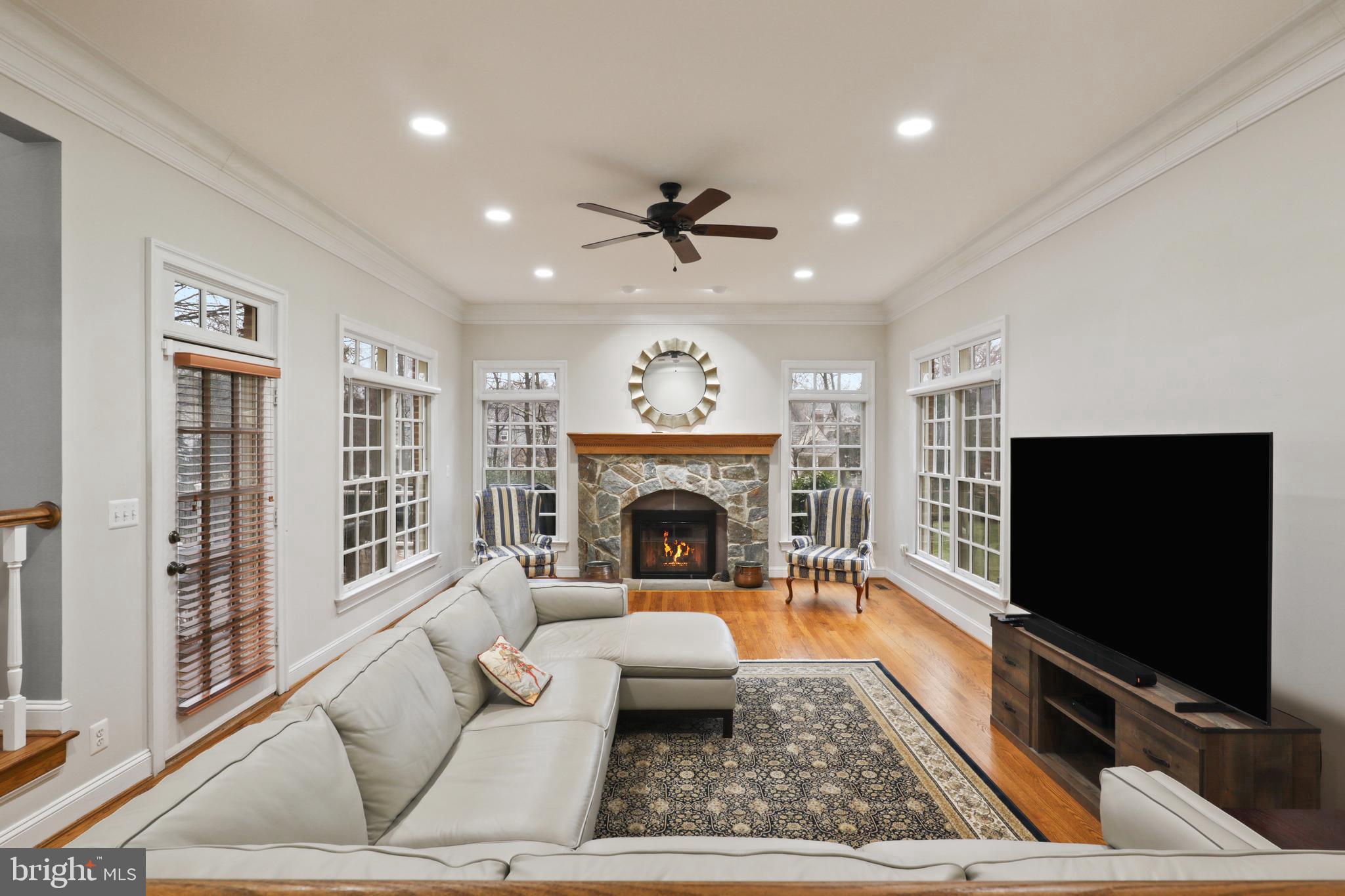 OAKWOOD - Residential