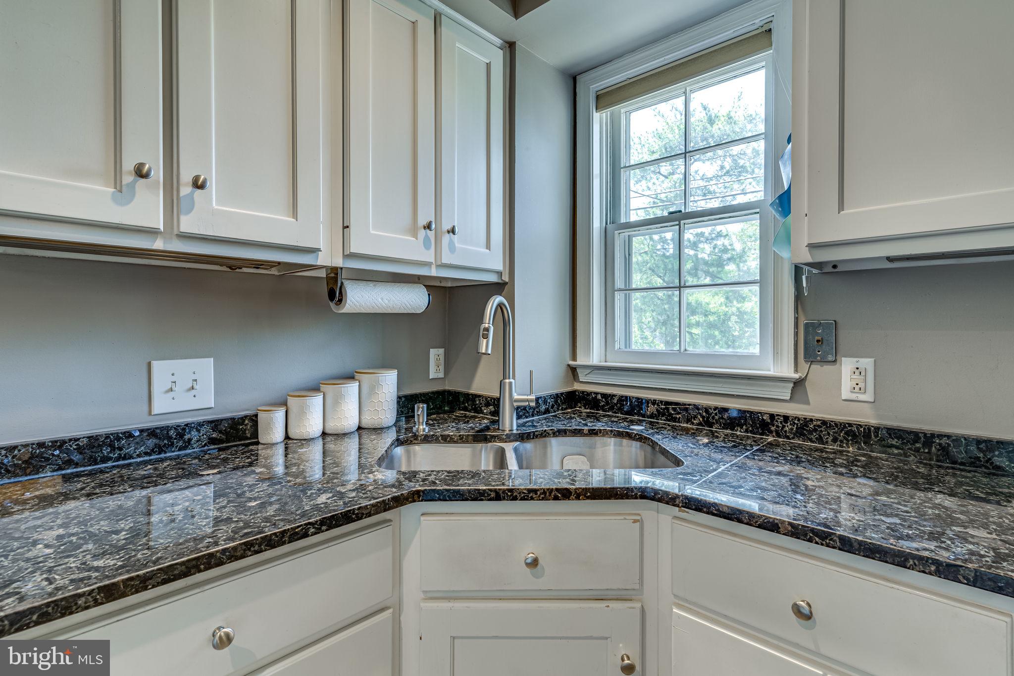 HUNTING CREEK - Residential Lease