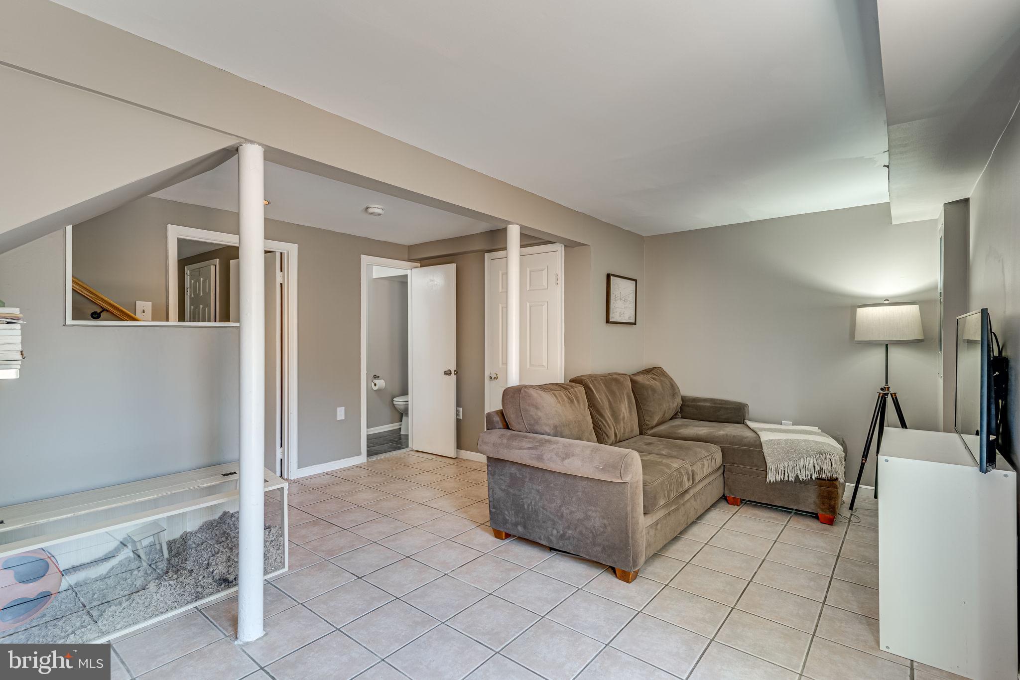 HUNTING CREEK - Residential Lease