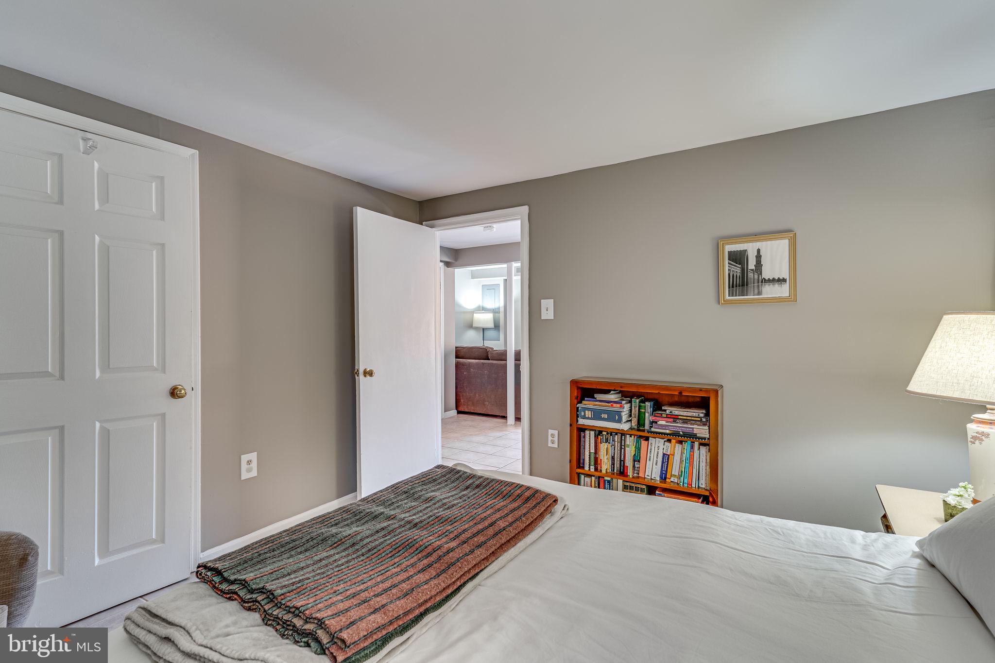 HUNTING CREEK - Residential Lease