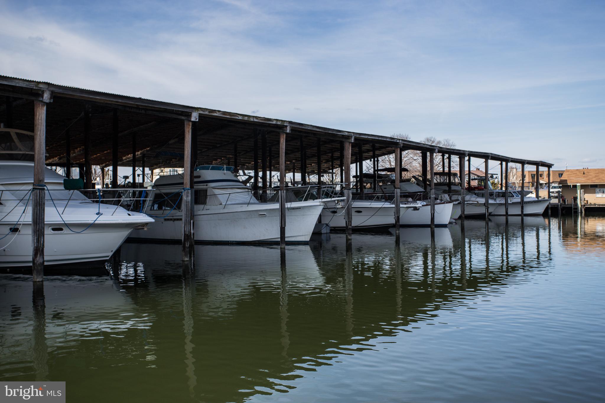 PINEY NARROWS - Residential