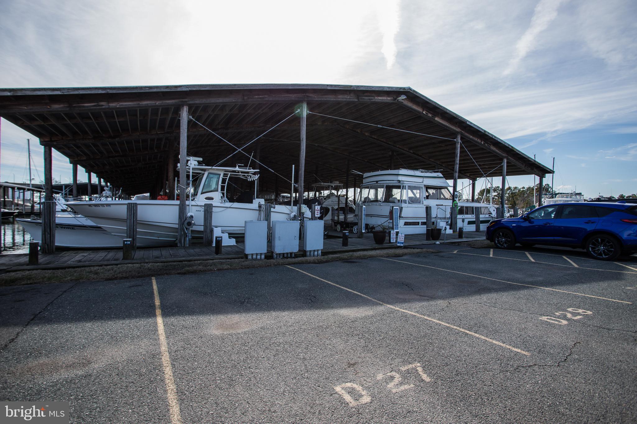 PINEY NARROWS - Residential