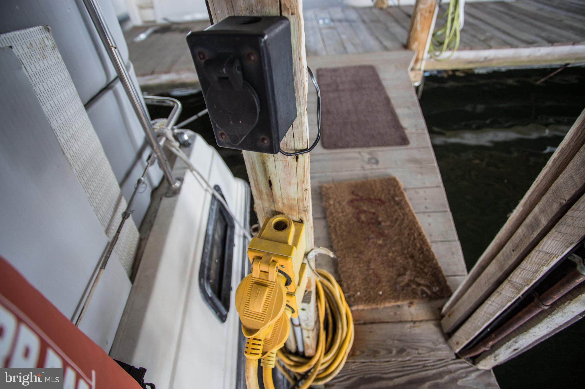 PINEY NARROWS - Residential