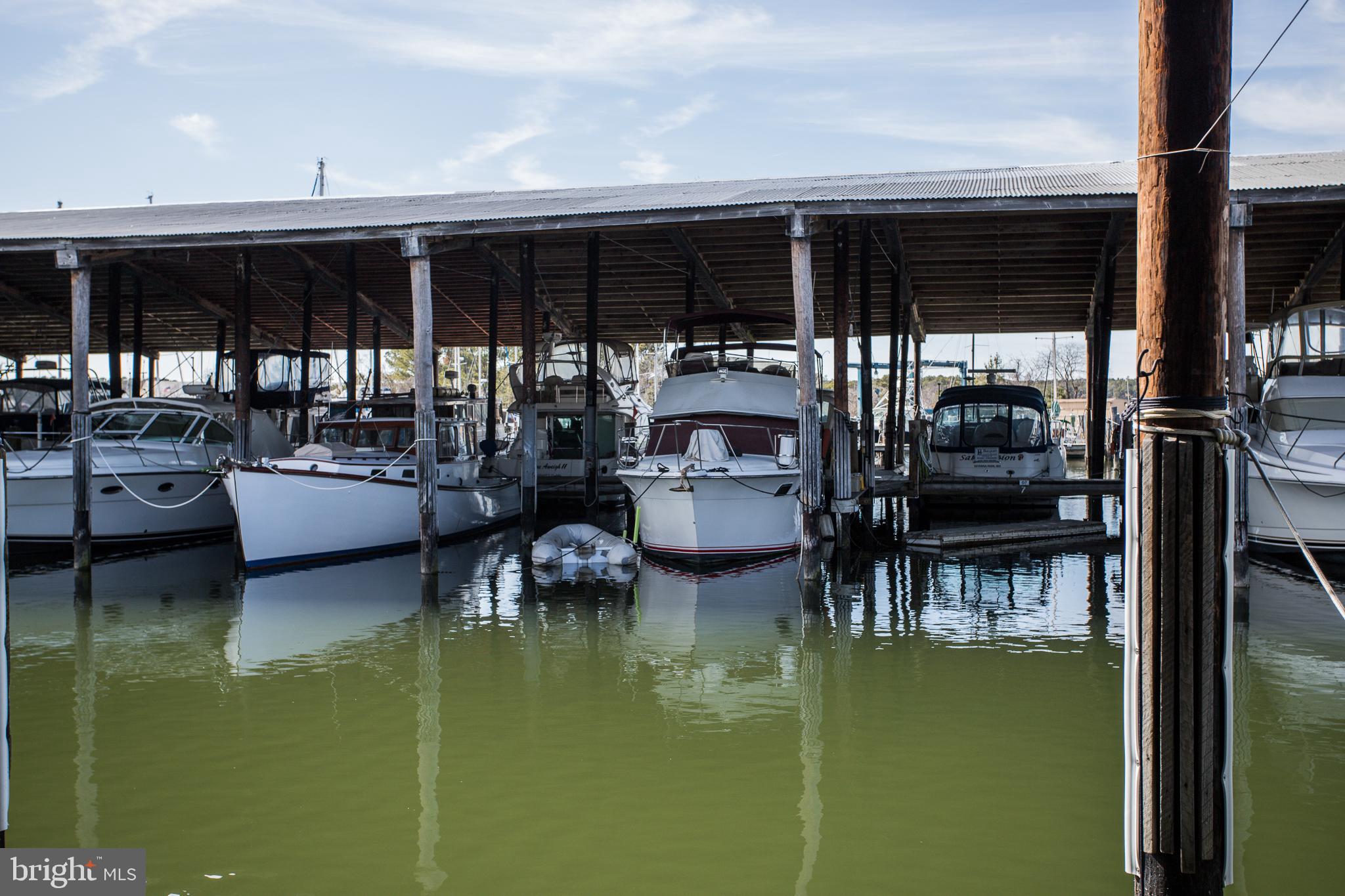 PINEY NARROWS - Residential