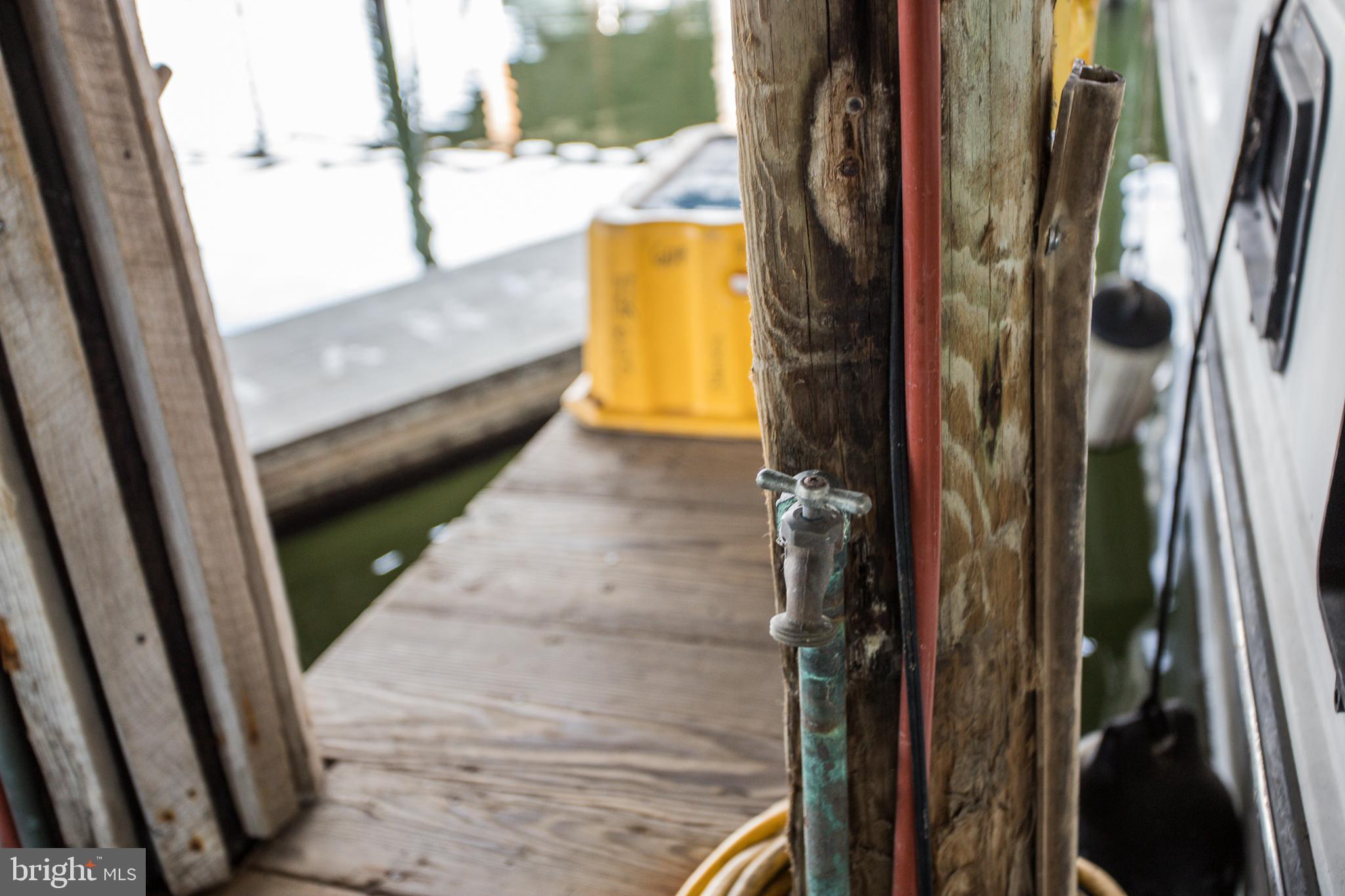 PINEY NARROWS - Residential