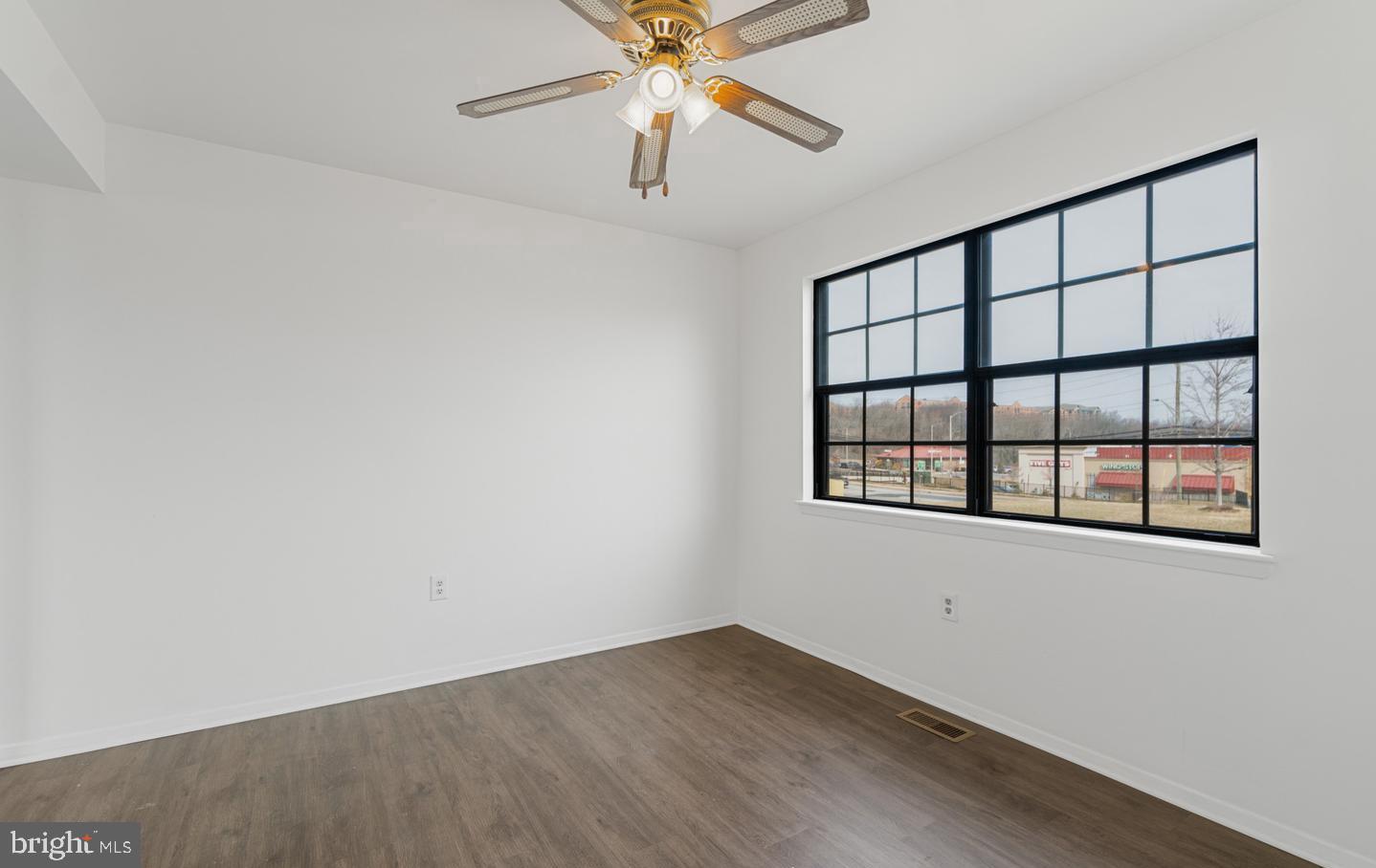 21 HOLLAND HILL COURT