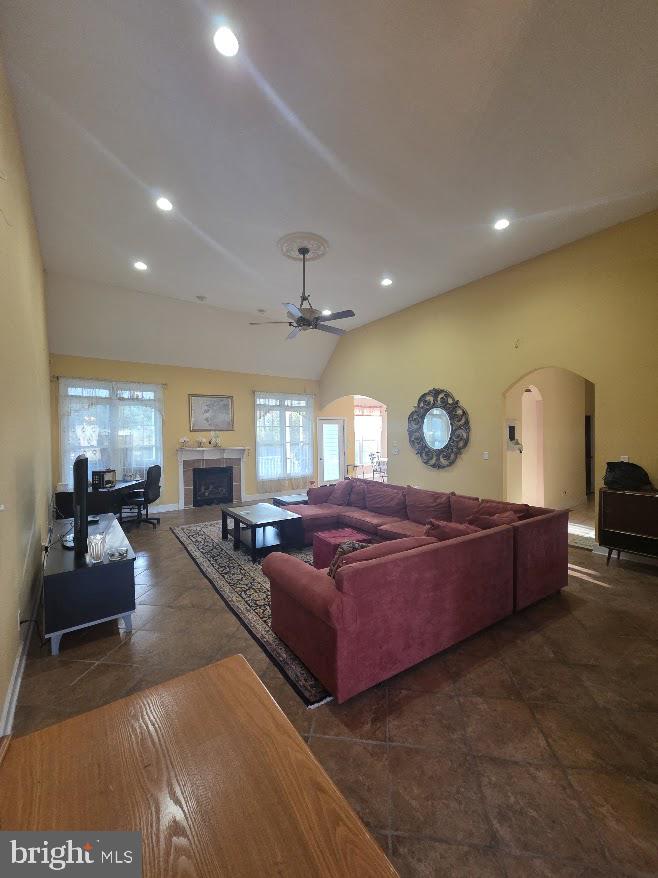 12807 KINGS COURT