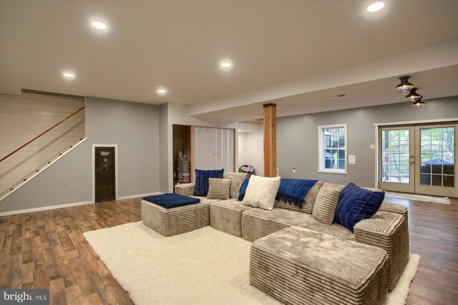 WHITETAIL CROSSING - Residential