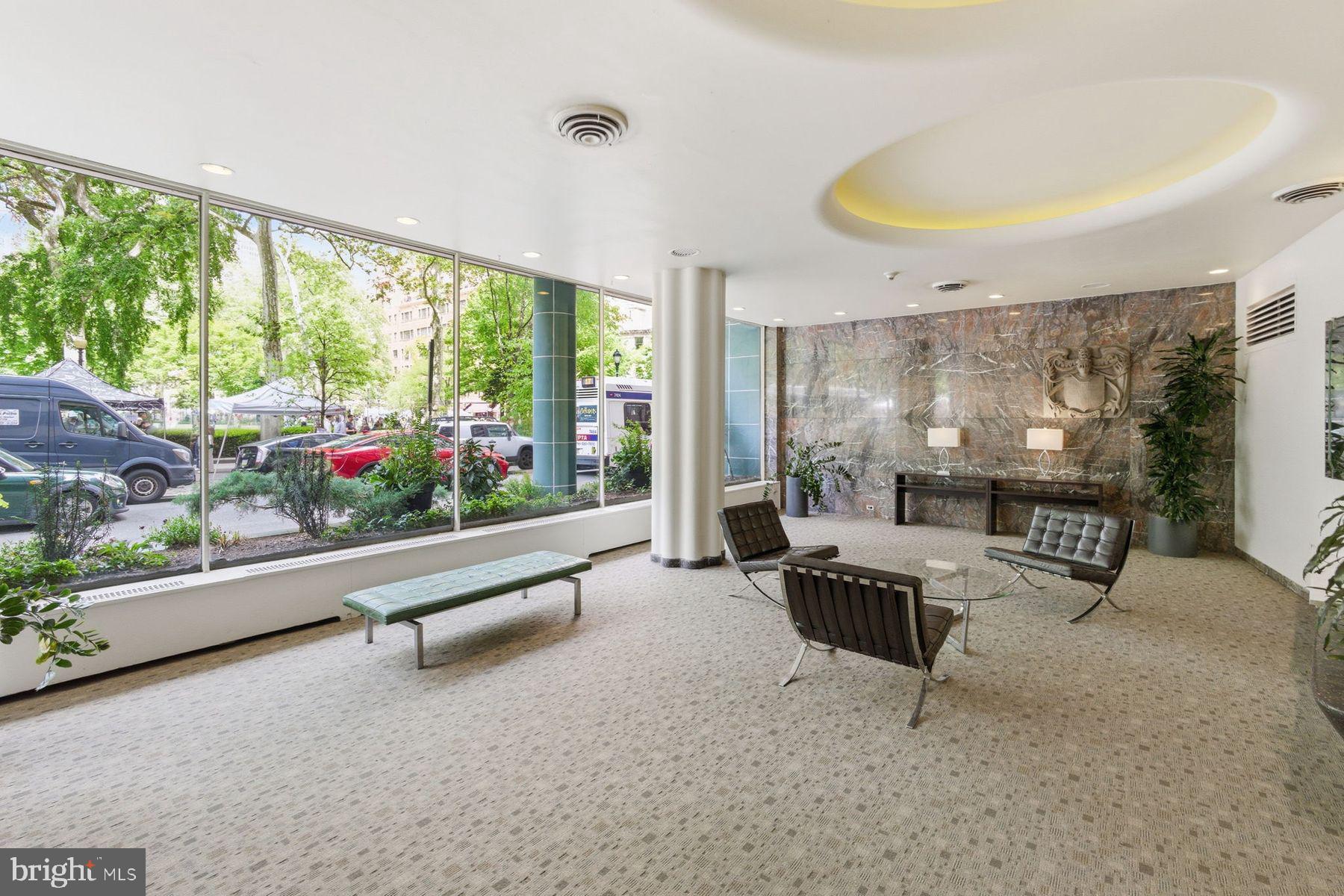 RITTENHOUSE SQUARE - Residential
