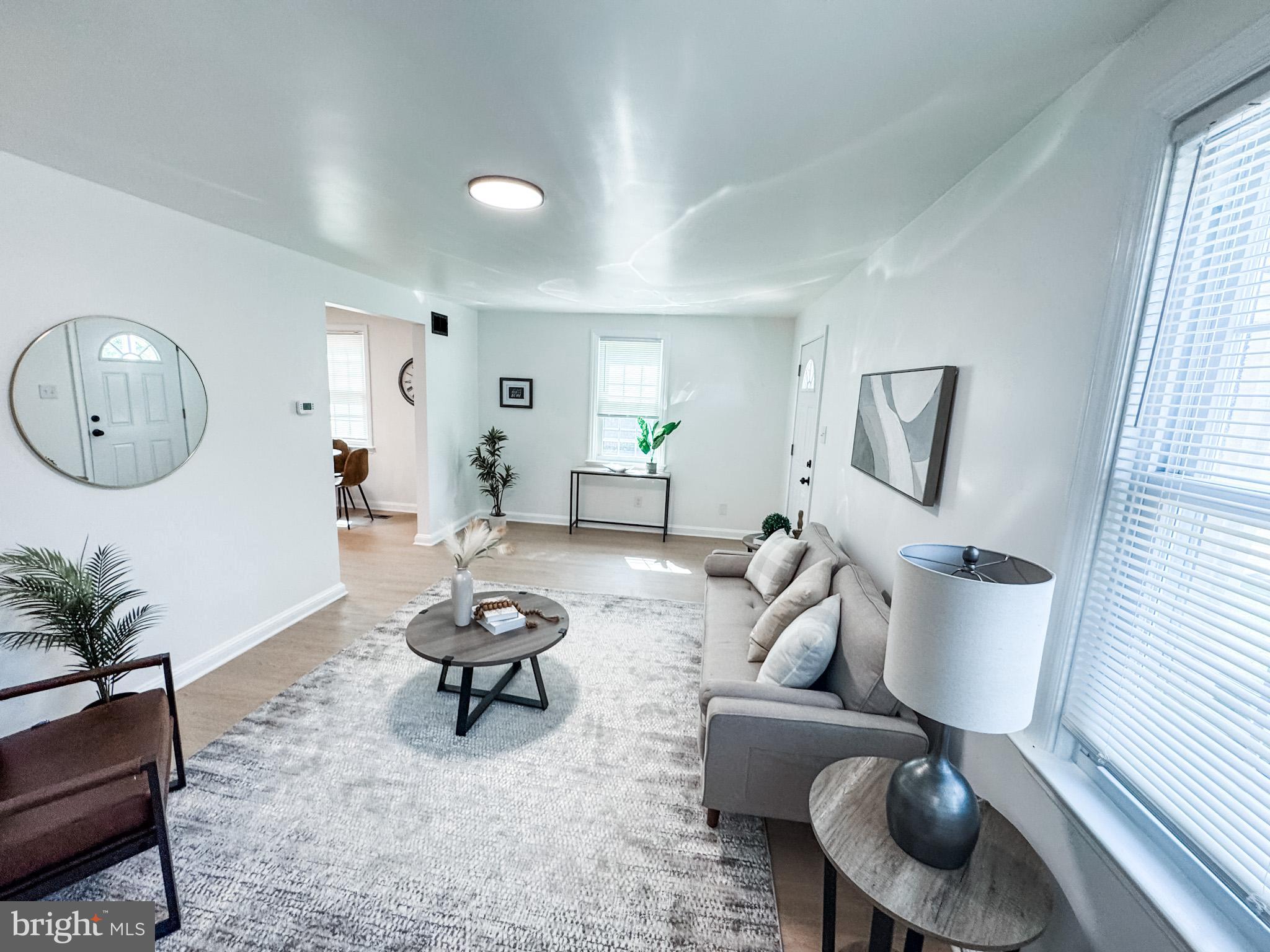 7 N STUYVESANT DRIVE