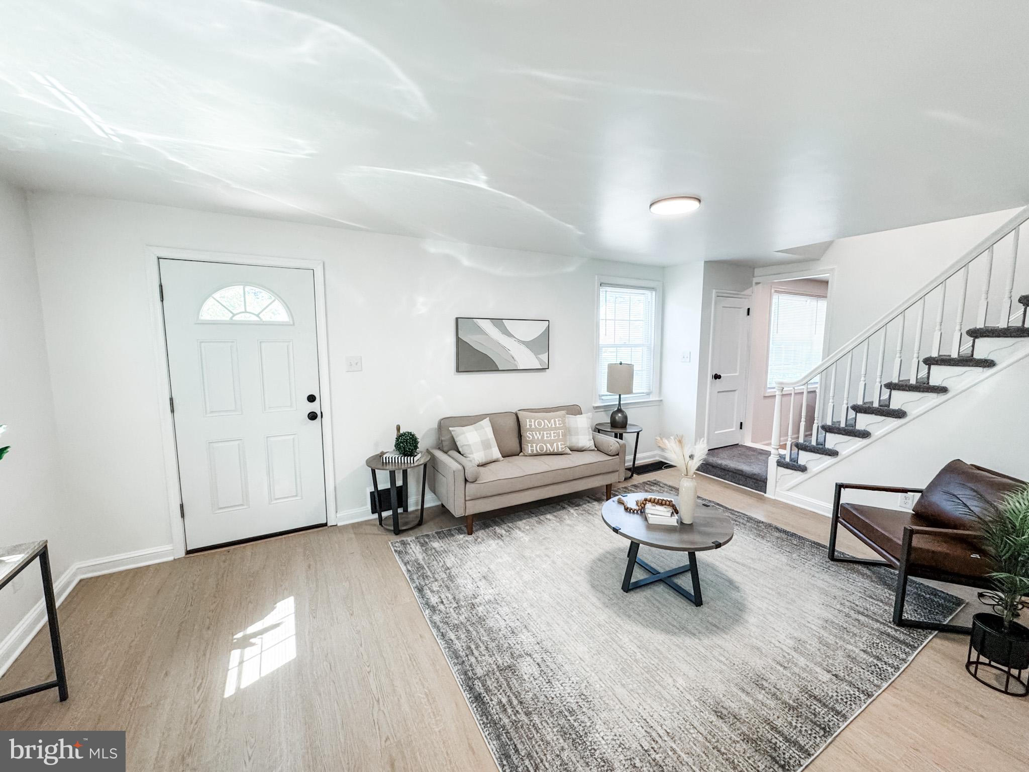 7 N STUYVESANT DRIVE