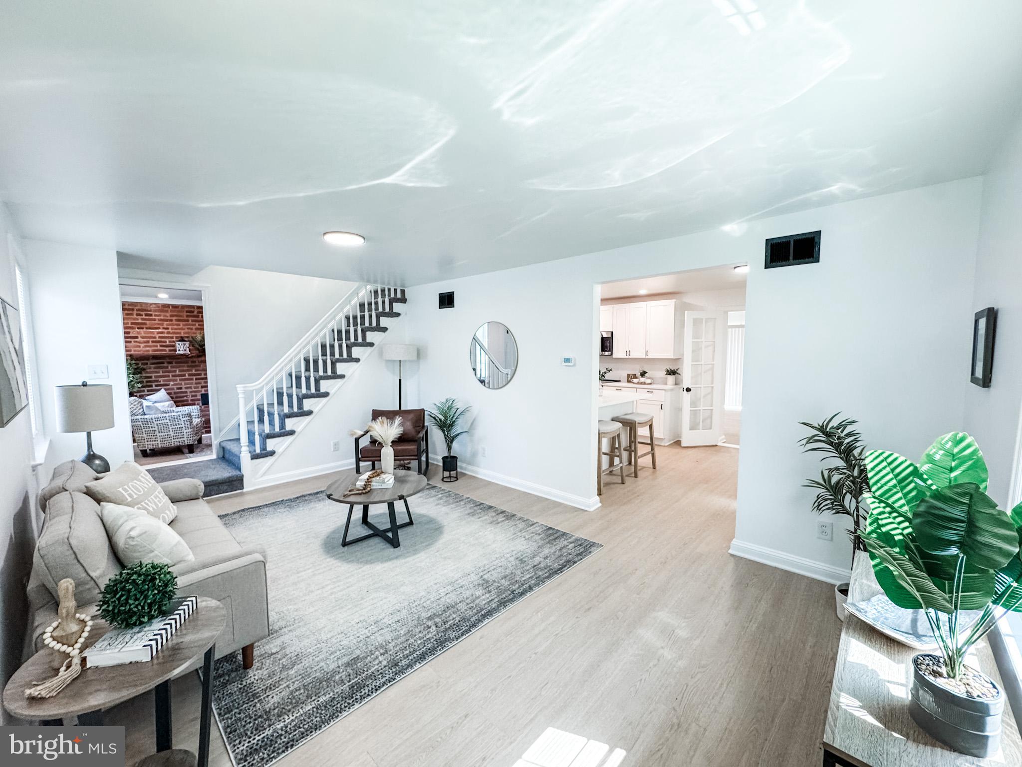 7 N STUYVESANT DRIVE
