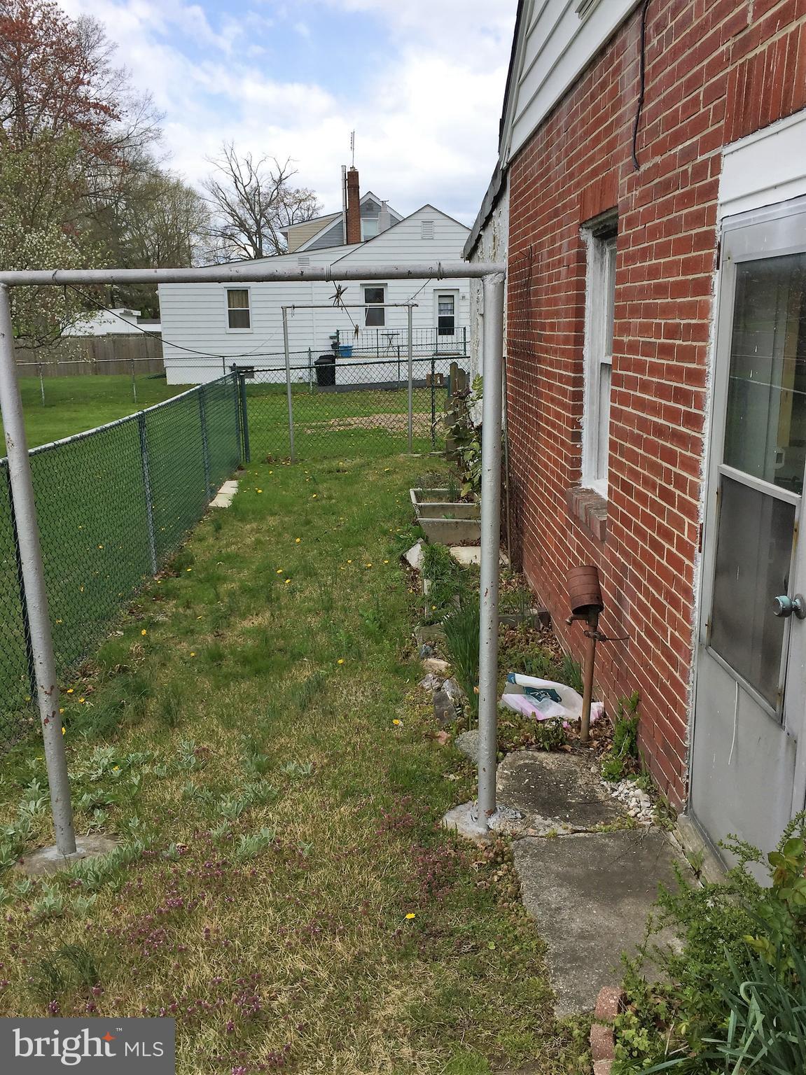 PERRY HALL - Residential Lease