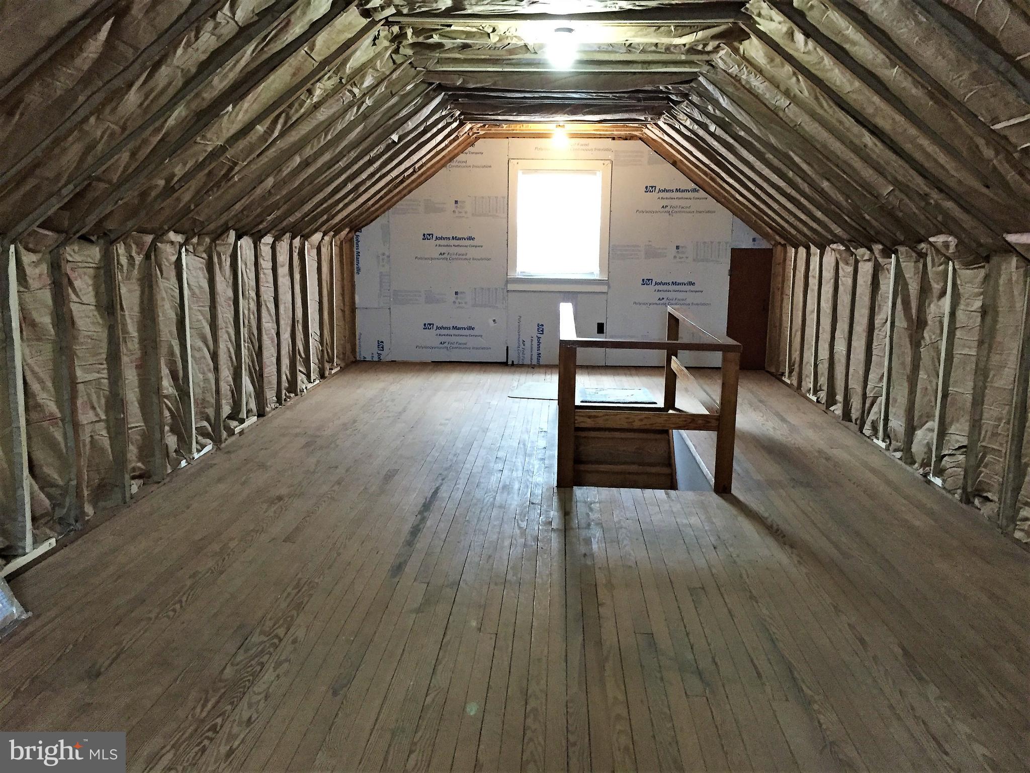 PERRY HALL - Residential Lease