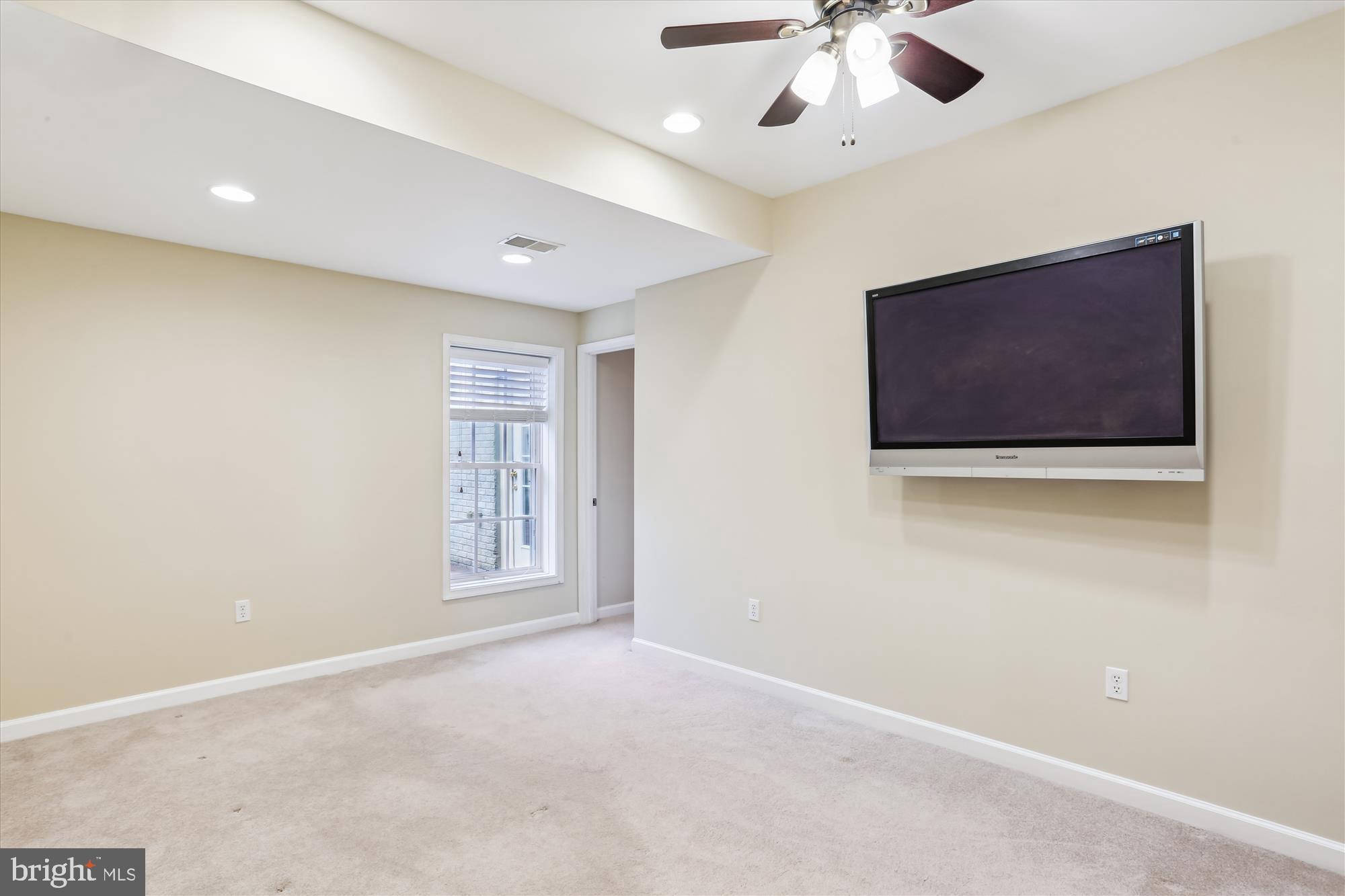 VILLAGES OF URBANA - Residential