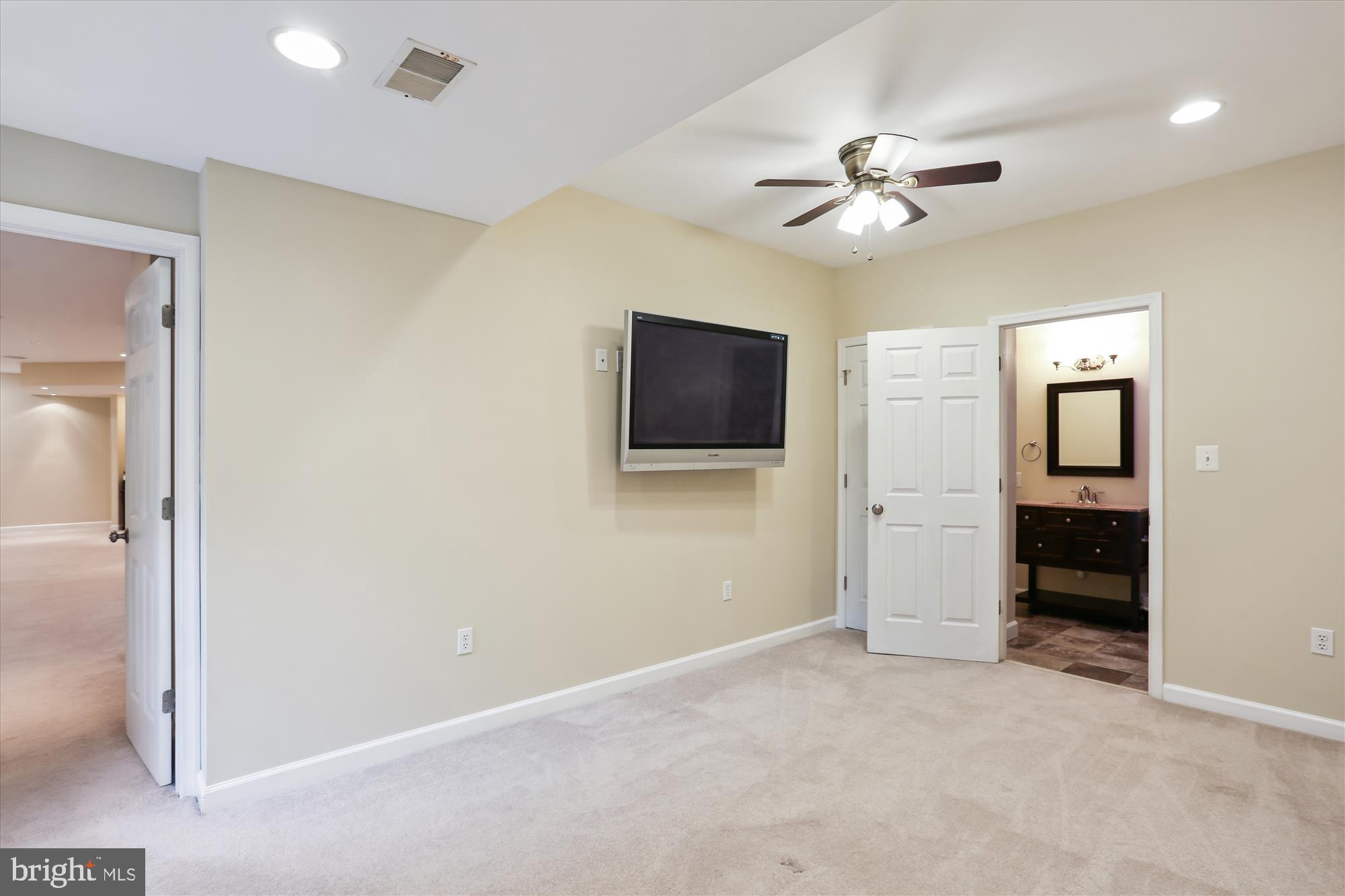 VILLAGES OF URBANA - Residential